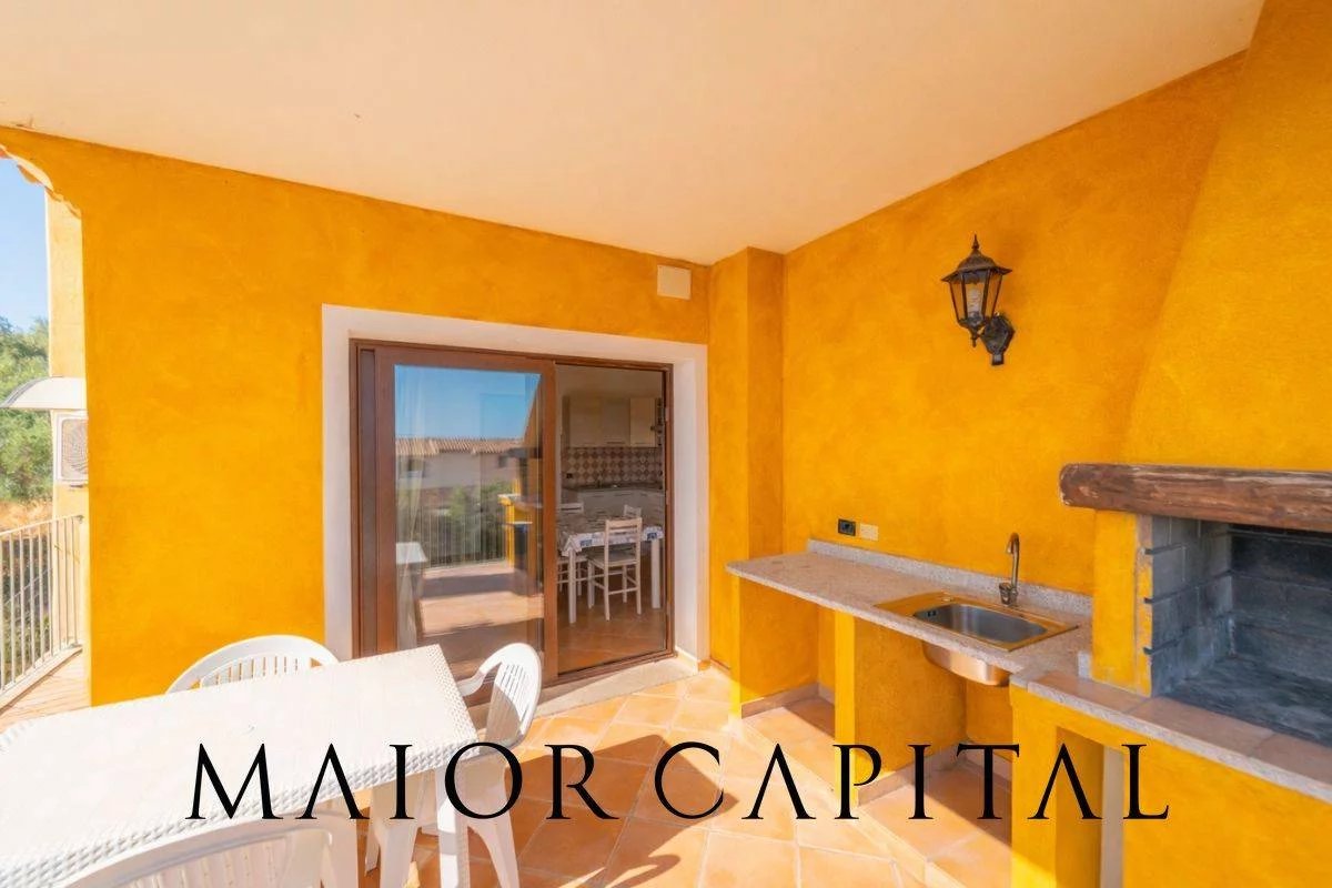 Olbia | Murta Maria | Luminoso trilocale con veranda e solarium vista mare