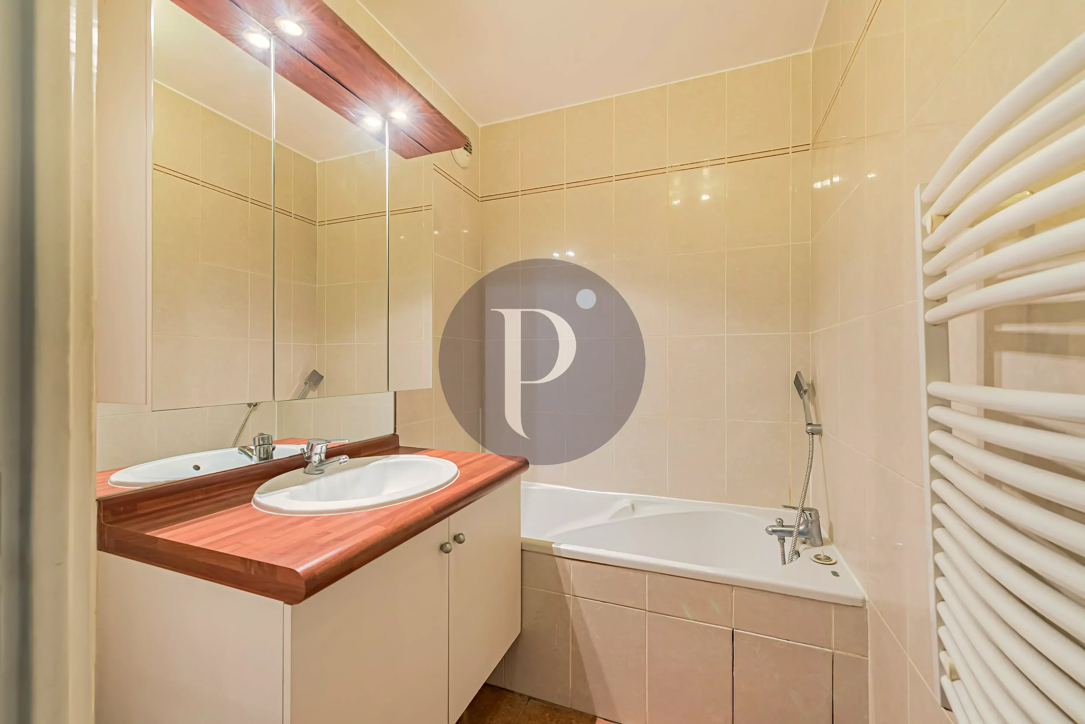 vente-appartement-2-pieces-lhay-les-roses-86977864