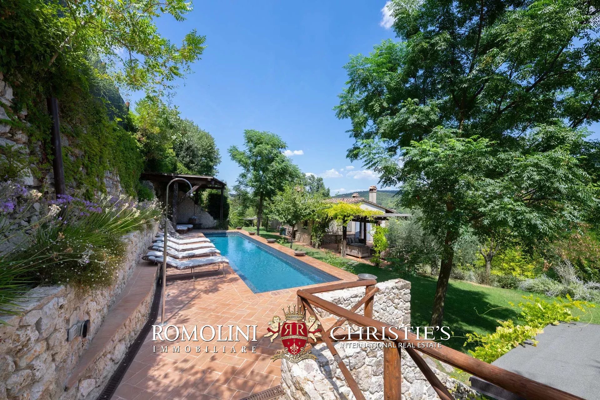4 Bedroom Villa/Townhouse's Image 4