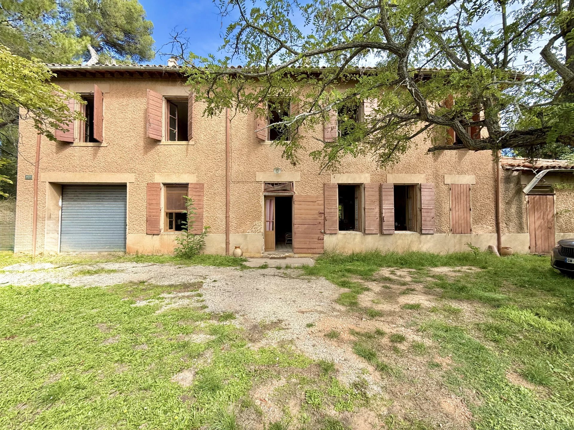 AIX-EN-PROVENCE / CASTEL AIXOIS AU COEUR DES PINCHINATS