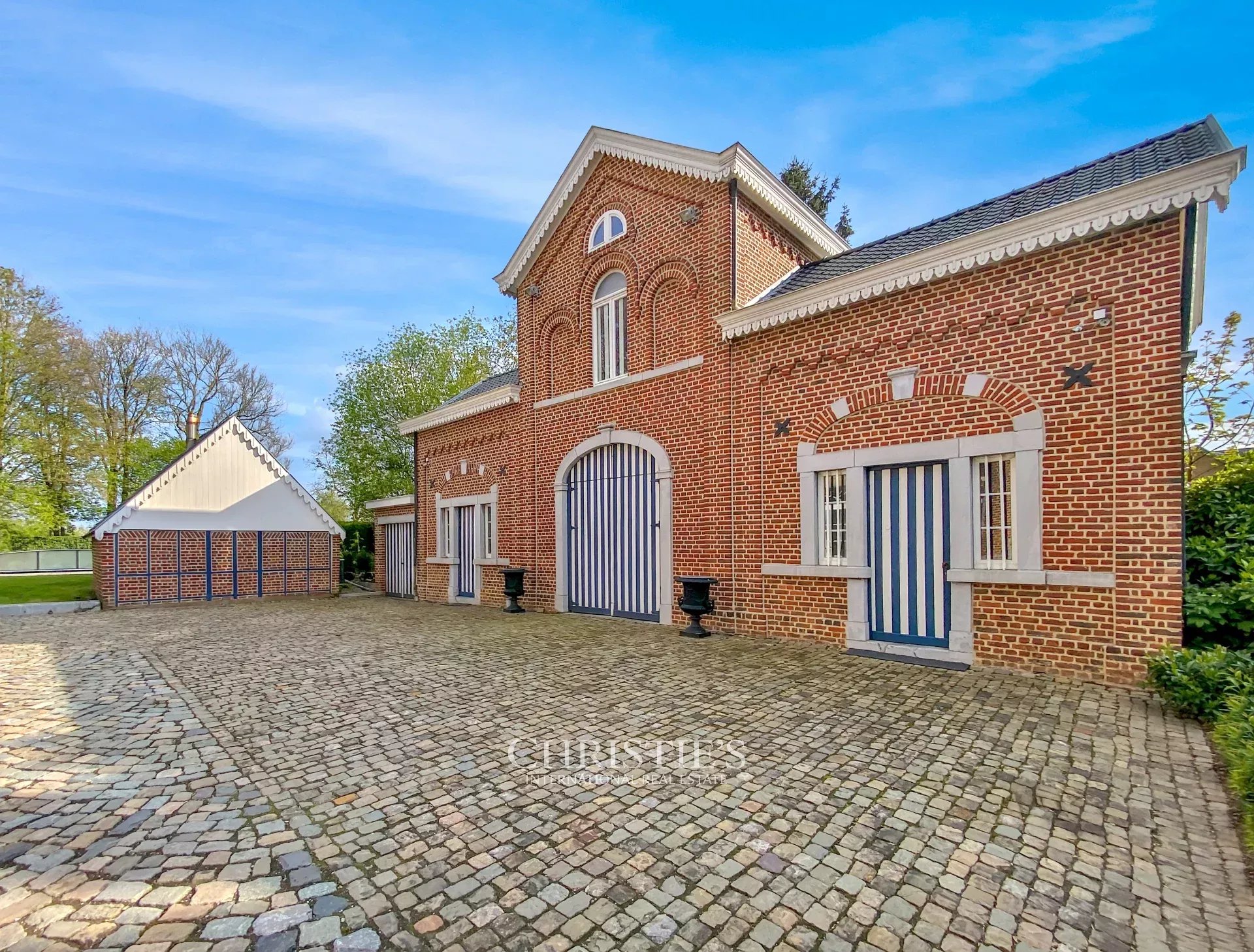 Saint-Georges-sur-Meuse – Herenhuis in een groene omgeving