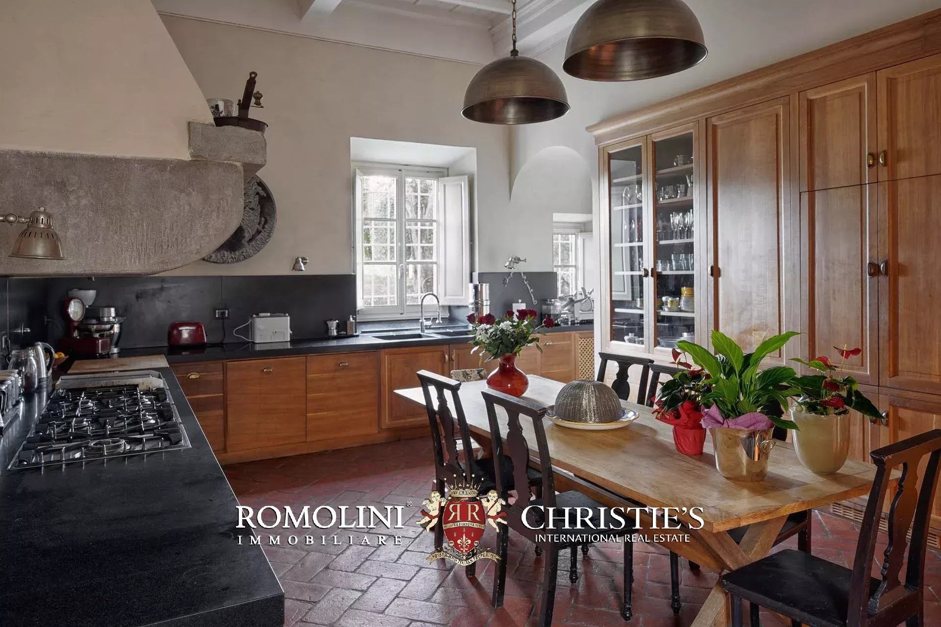 15 Bedroom Villa/Townhouse's Image 9
