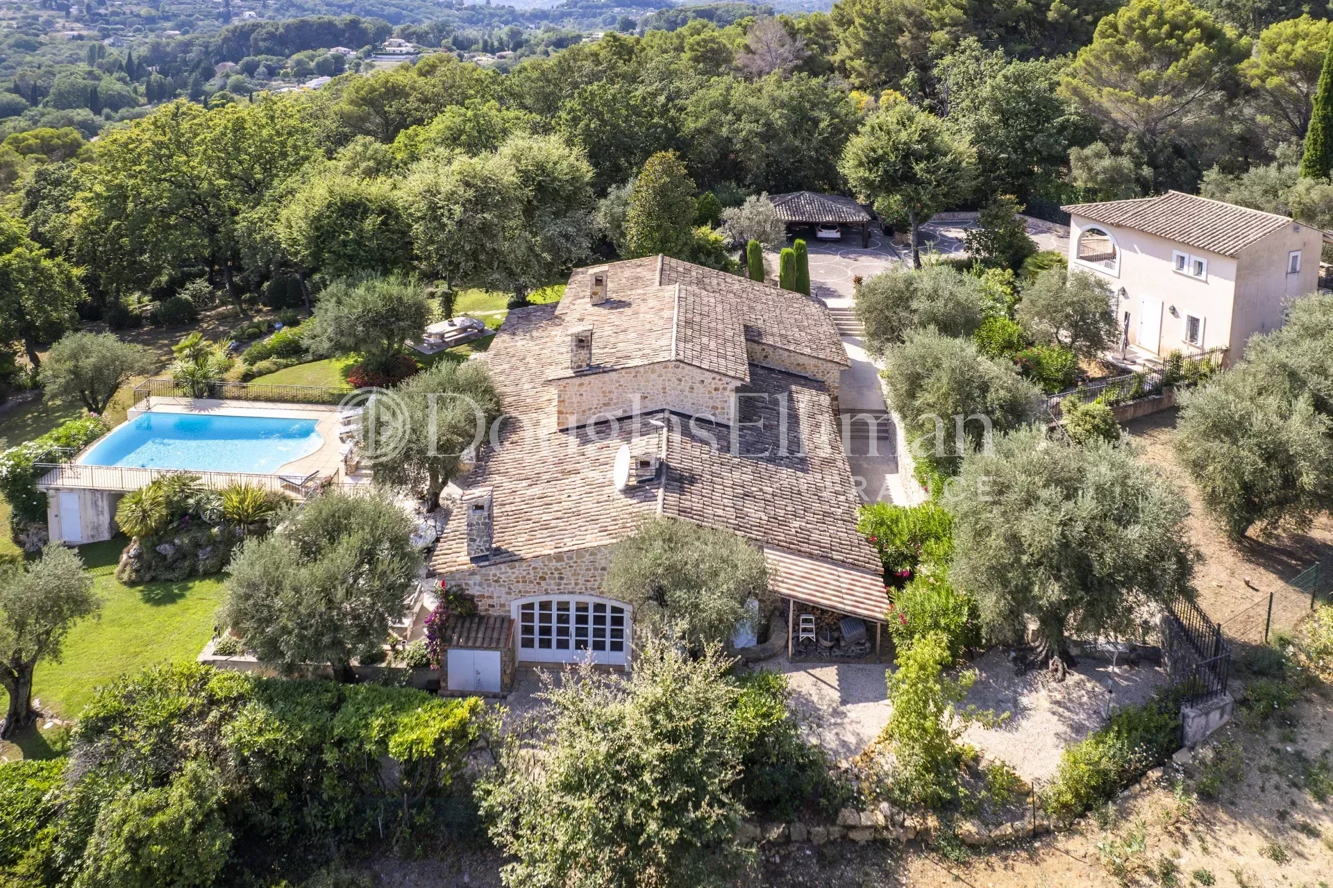 VALBONNE : A Beautiful Stone Villa with Views close to the Village - Picture n°2