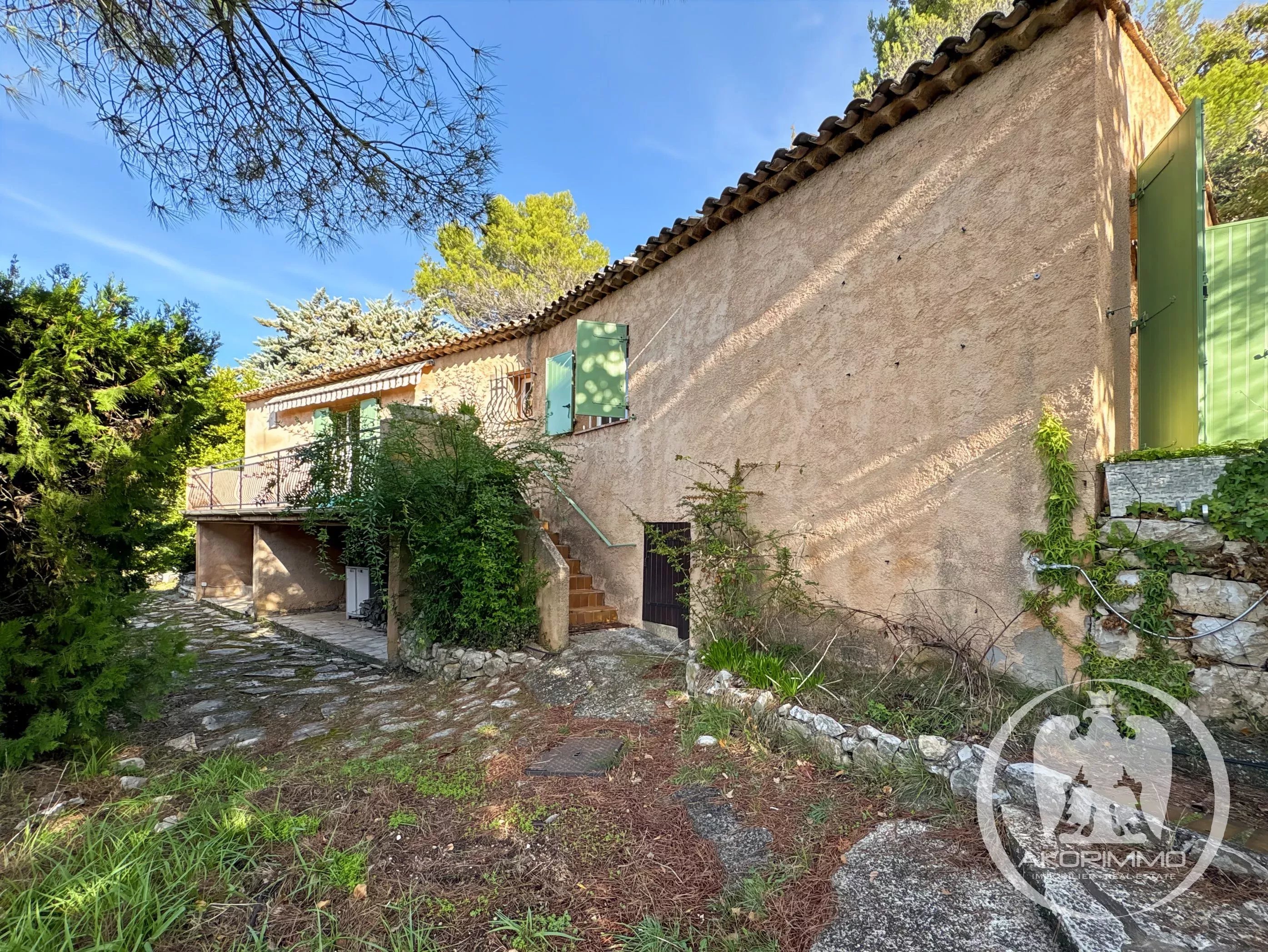 Maison  - 3 pièces  - 98.53 m2 -