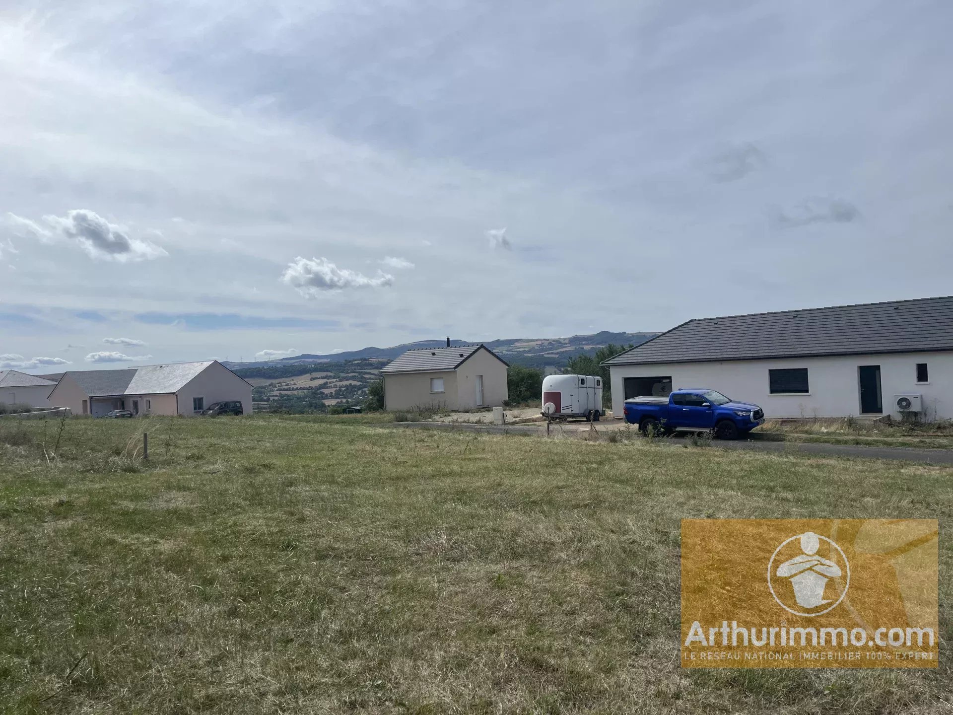 Terrain constructible de 730 m² — photo 3
