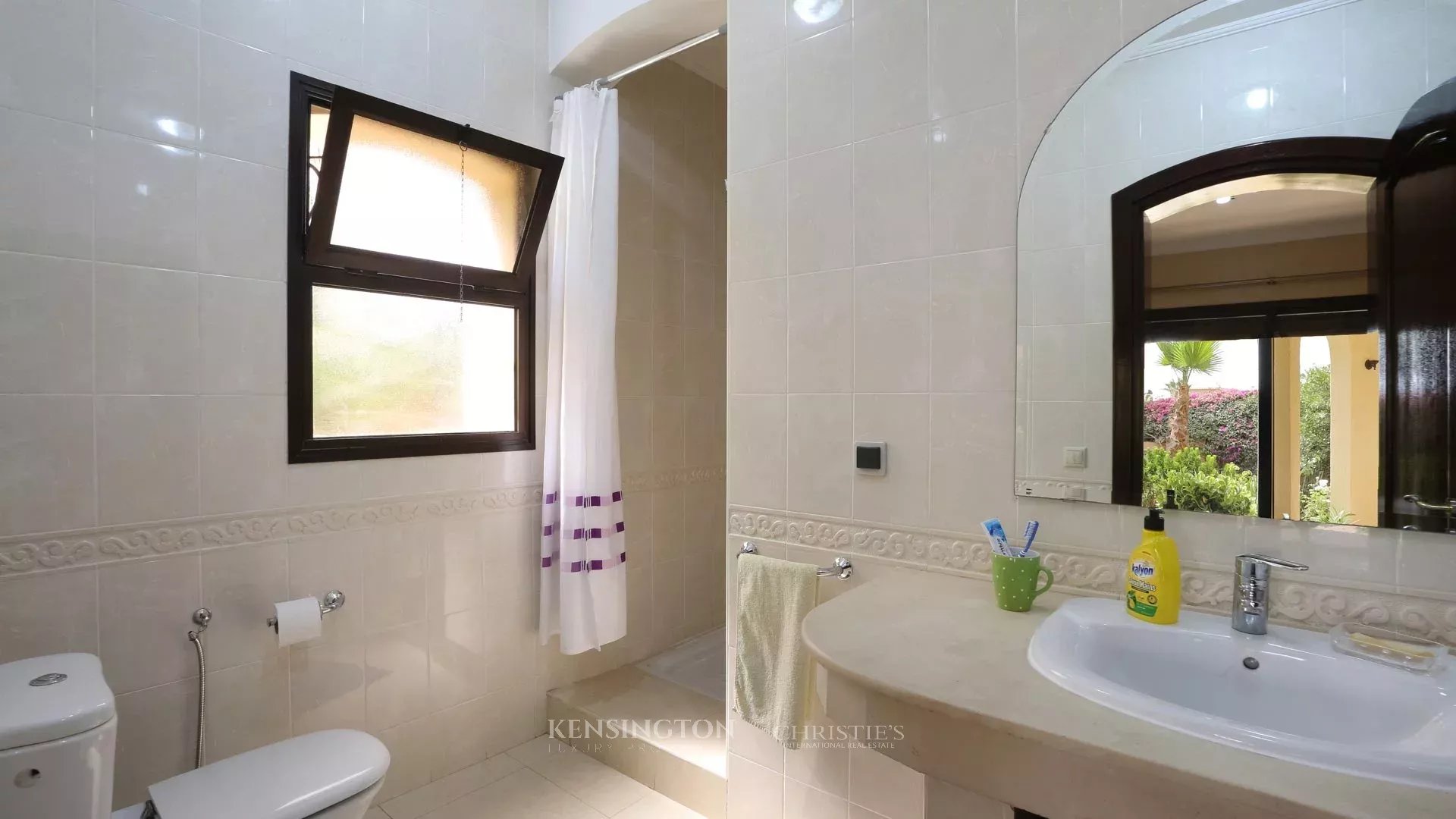 5 Bedroom Villa/Townhouse's Image 18