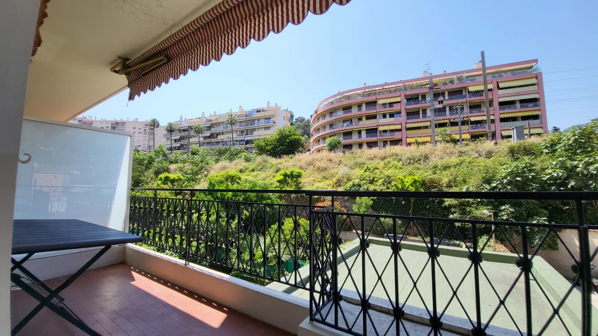 Menton  near center town and beaches - One bedroom apartment