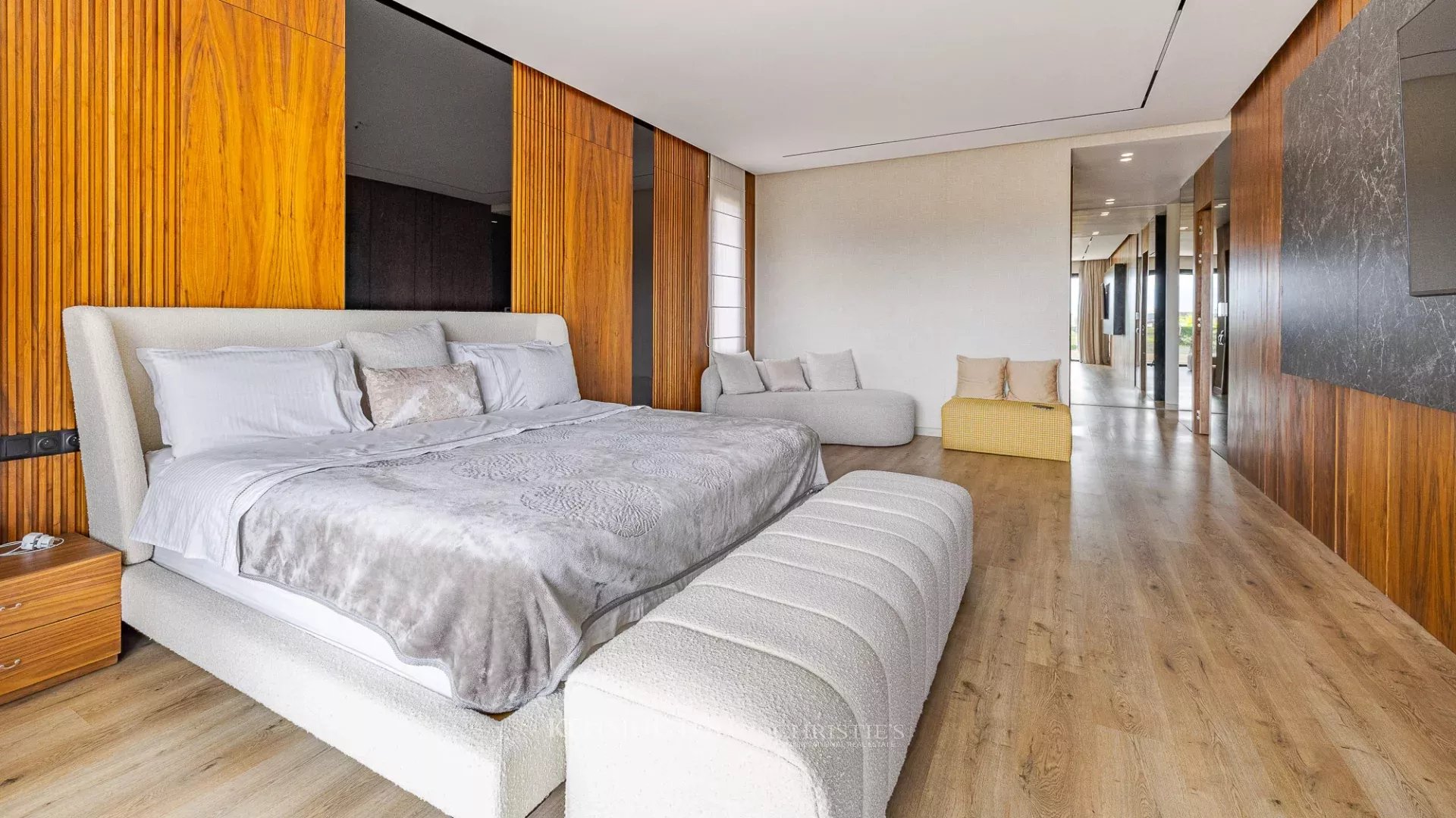 5 Bedroom Villa/Townhouse's Image 31