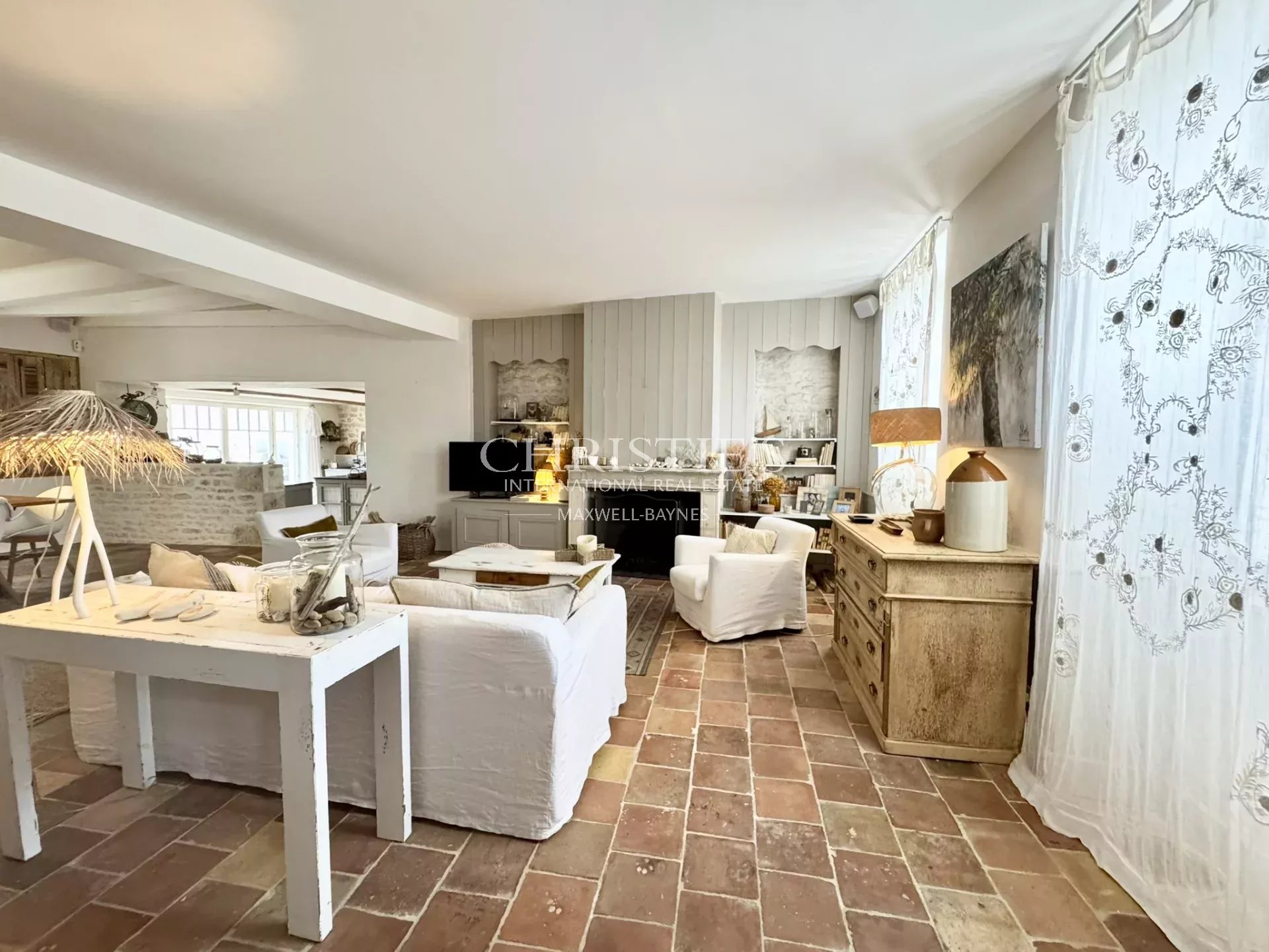 5 Bedroom Villa/Townhouse's Image 5