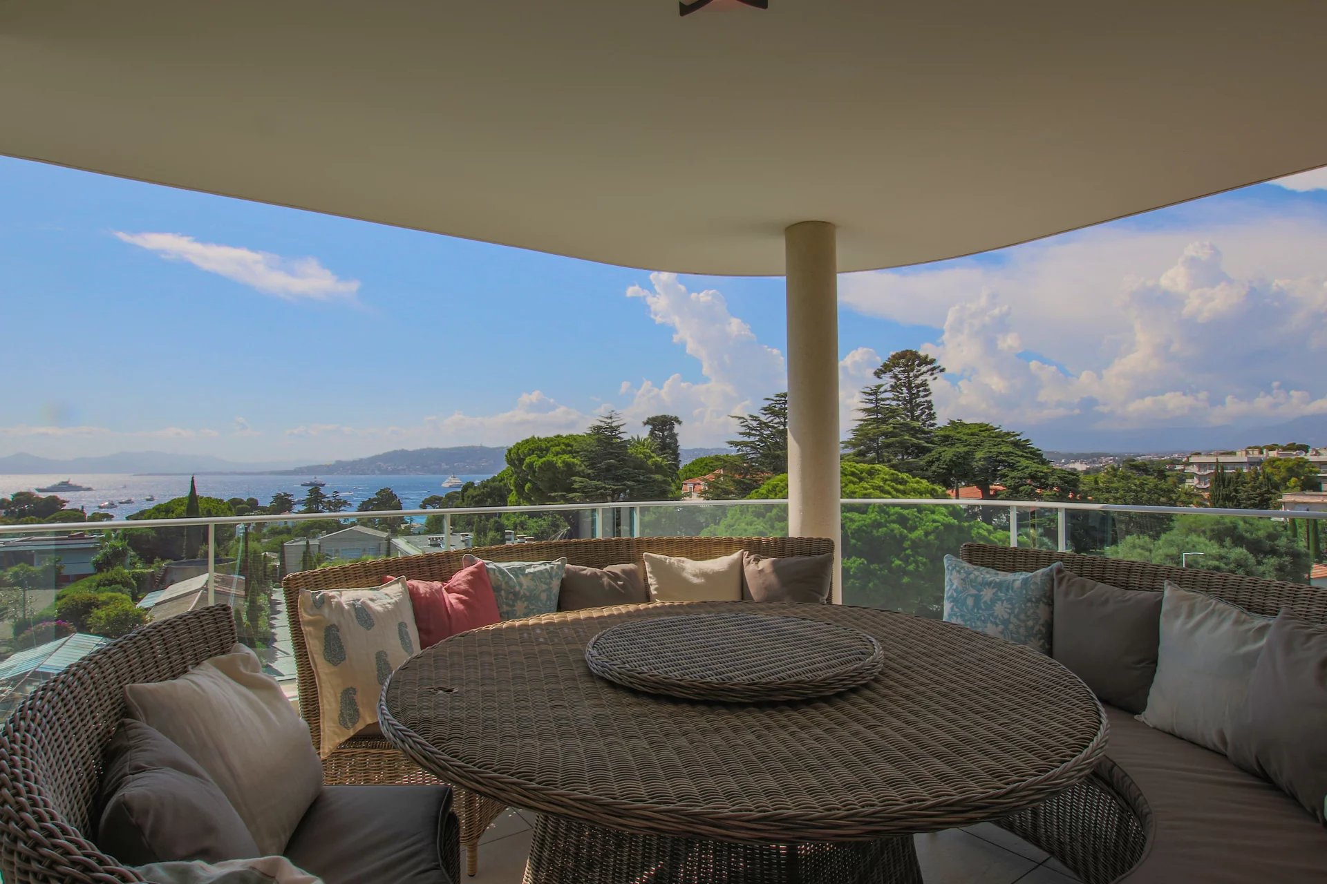Cap d'Antibes | Penthouse with sea view