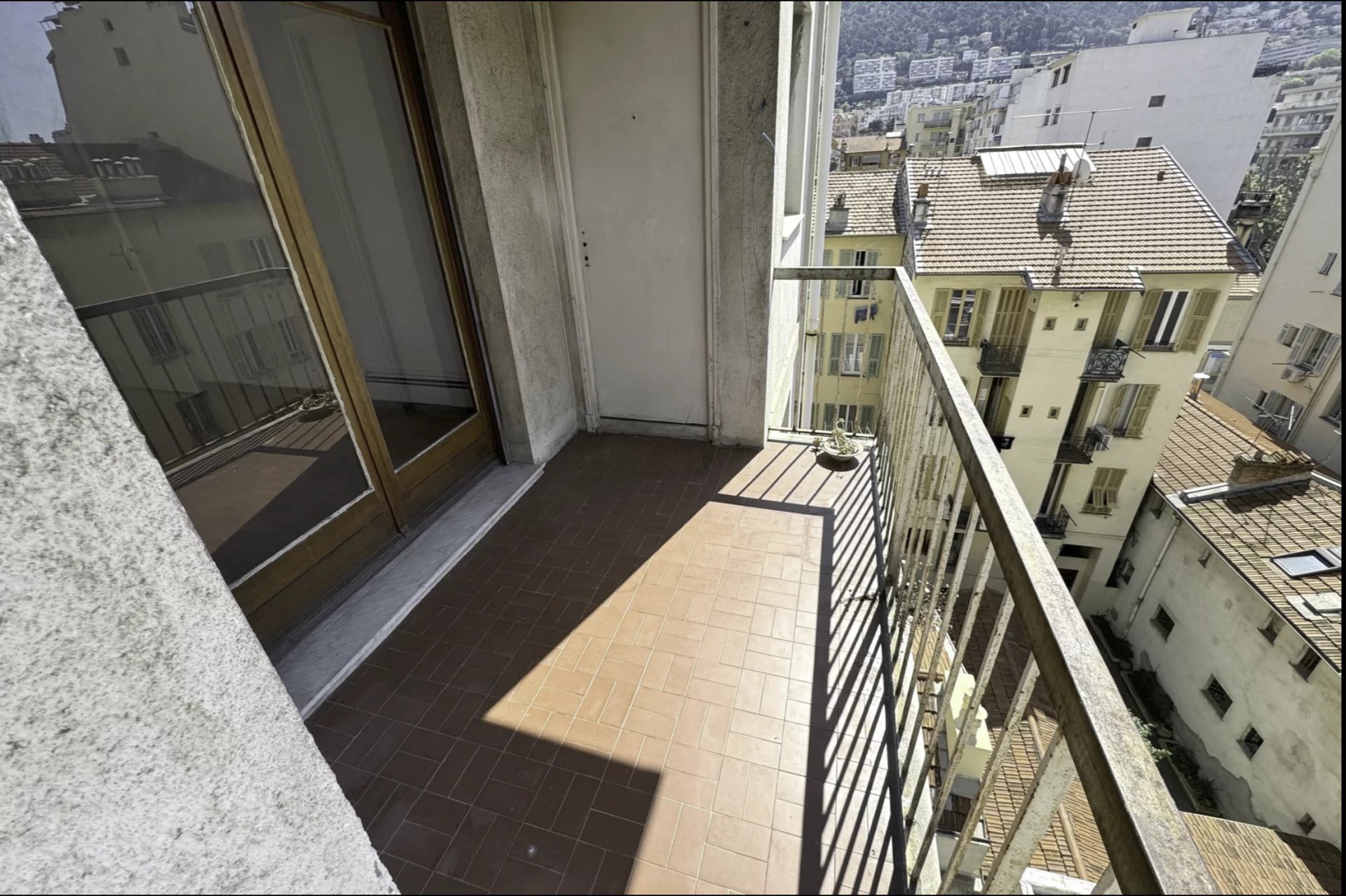 Riquier – 3/4P traversant en étage élevé avec double terrasse et vue dégagée - Photo 2