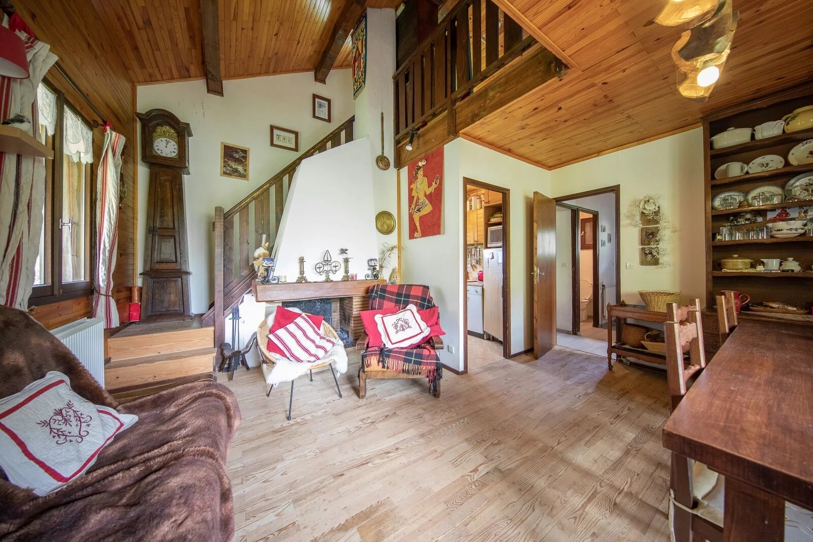 4 BEDROOMS CHALET - CLOSE TO THE CENTER