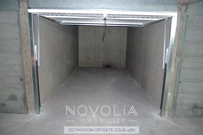Location Garage Surface de 12 m, , Lyon 3me (69003)