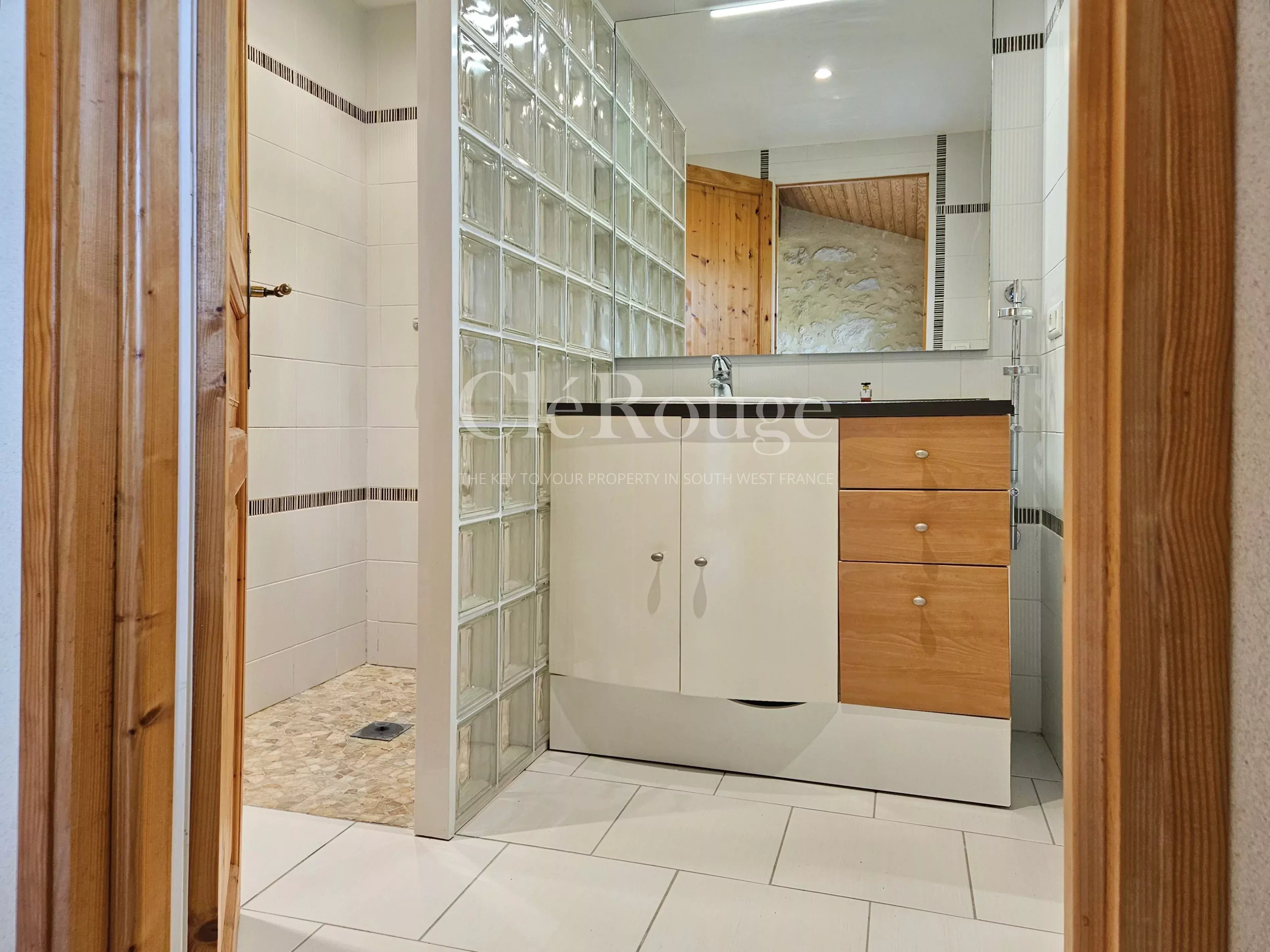 Charmante woning met prachtig uitzicht op 5 minuten van Gensac