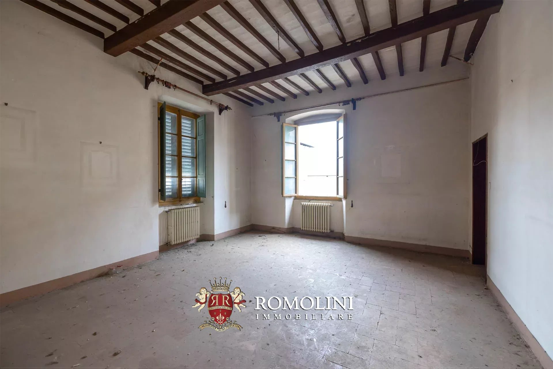 8 Bedroom Villa/Townhouse's Image 27