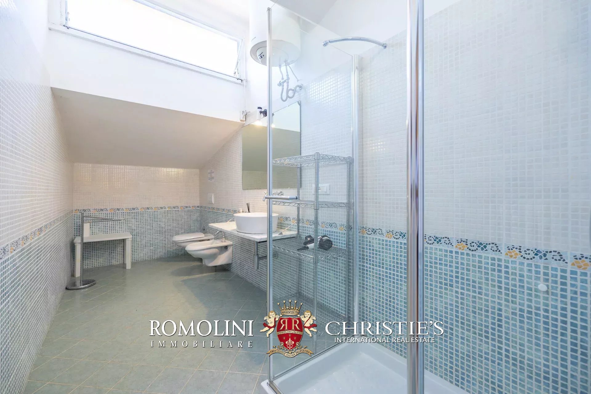 11 Bedroom Villa/Townhouse's Image 66