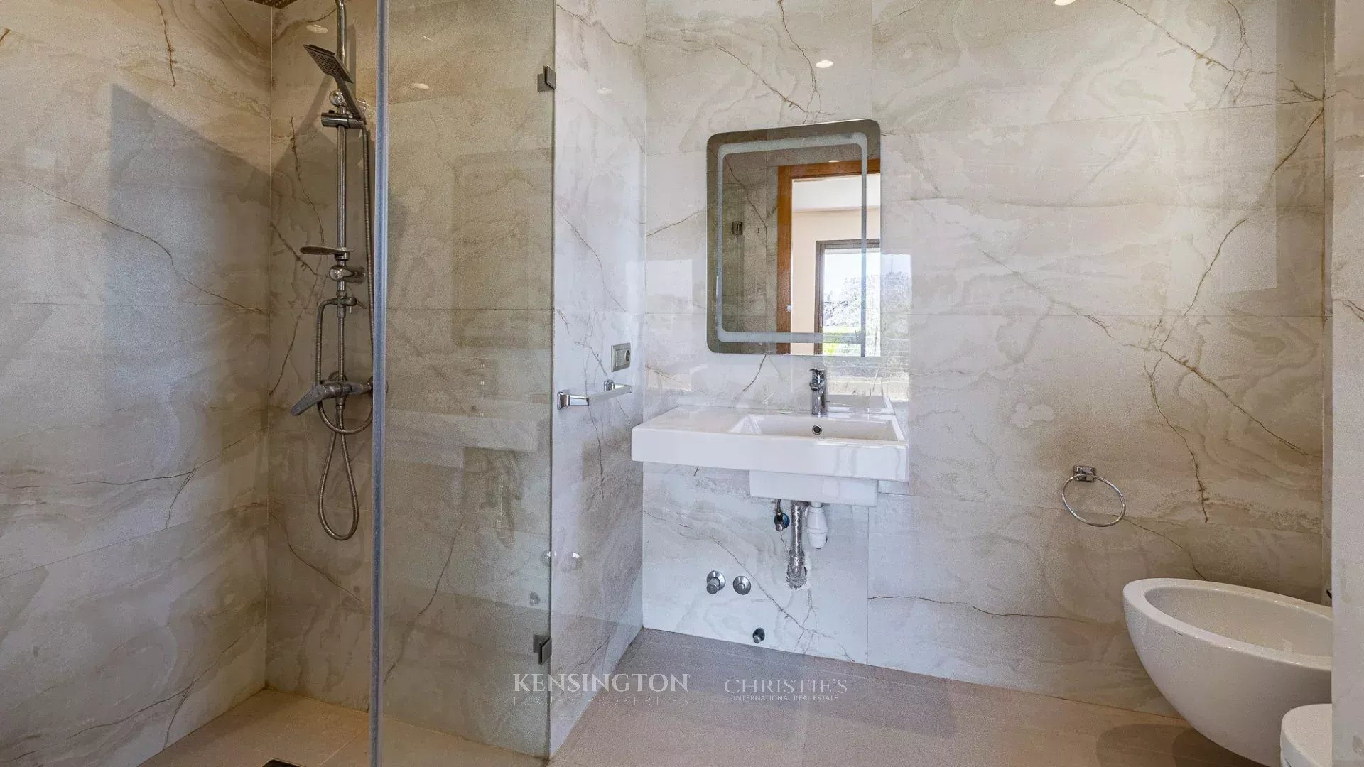 4 Bedroom Villa/Townhouse's Image 28