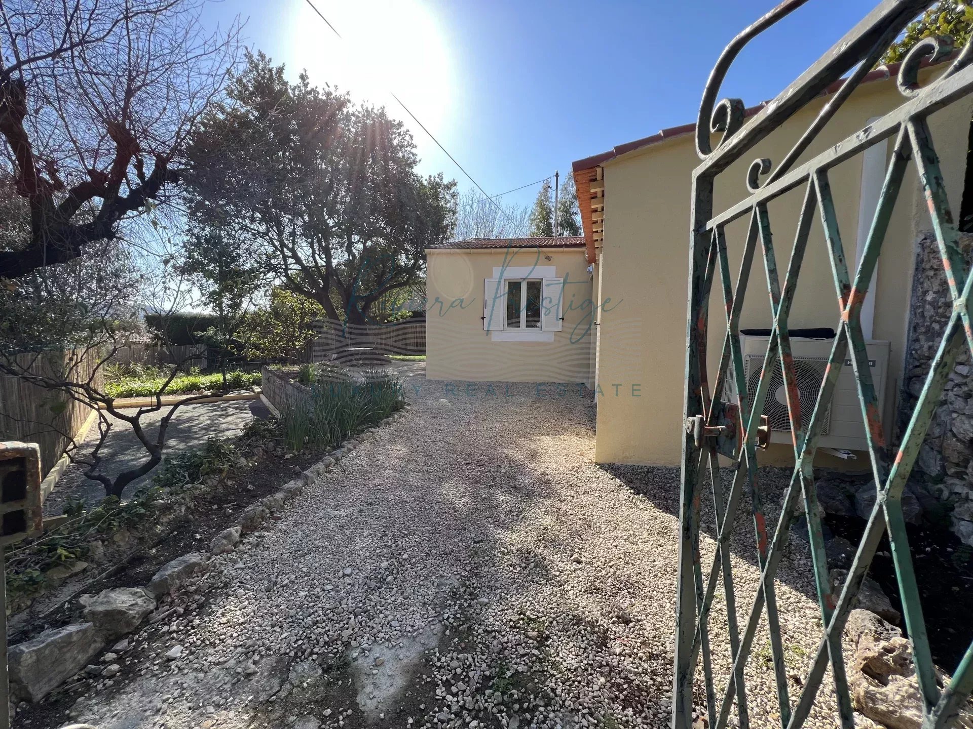 Agence immobilière de 
