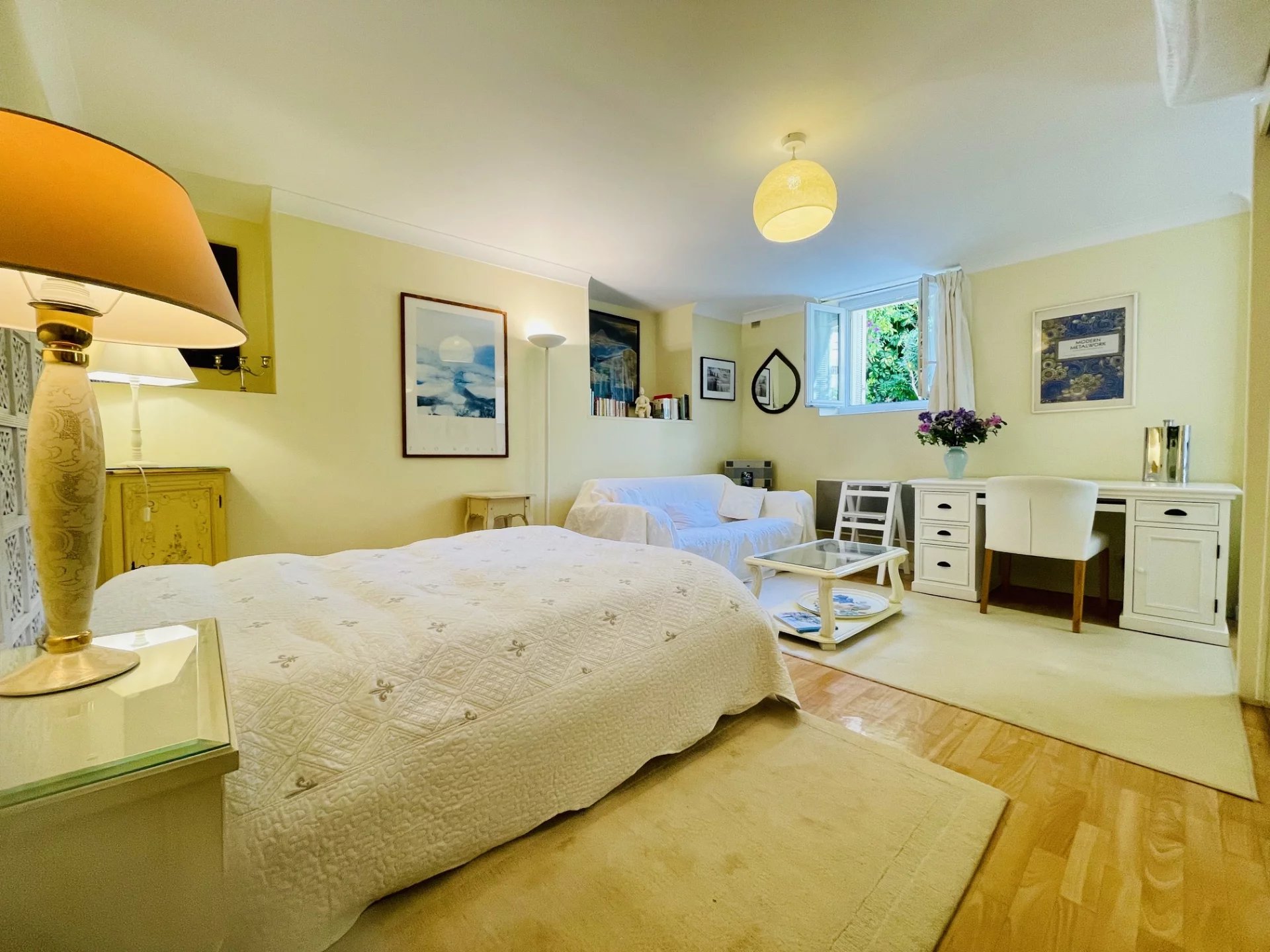 EXCLUSIVITE SUPERBE STUDIO PLEIN CENTRE VILLE
