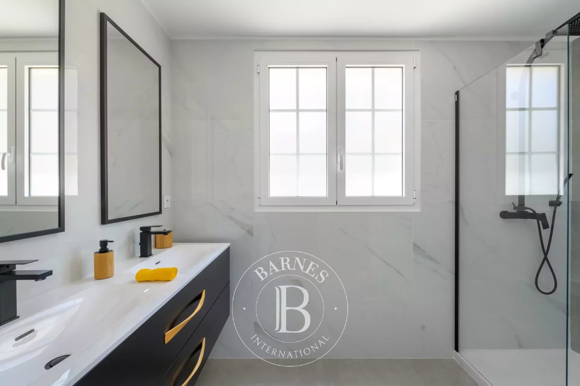 Daire Saint-Cyr-sur-Mer - picture 11