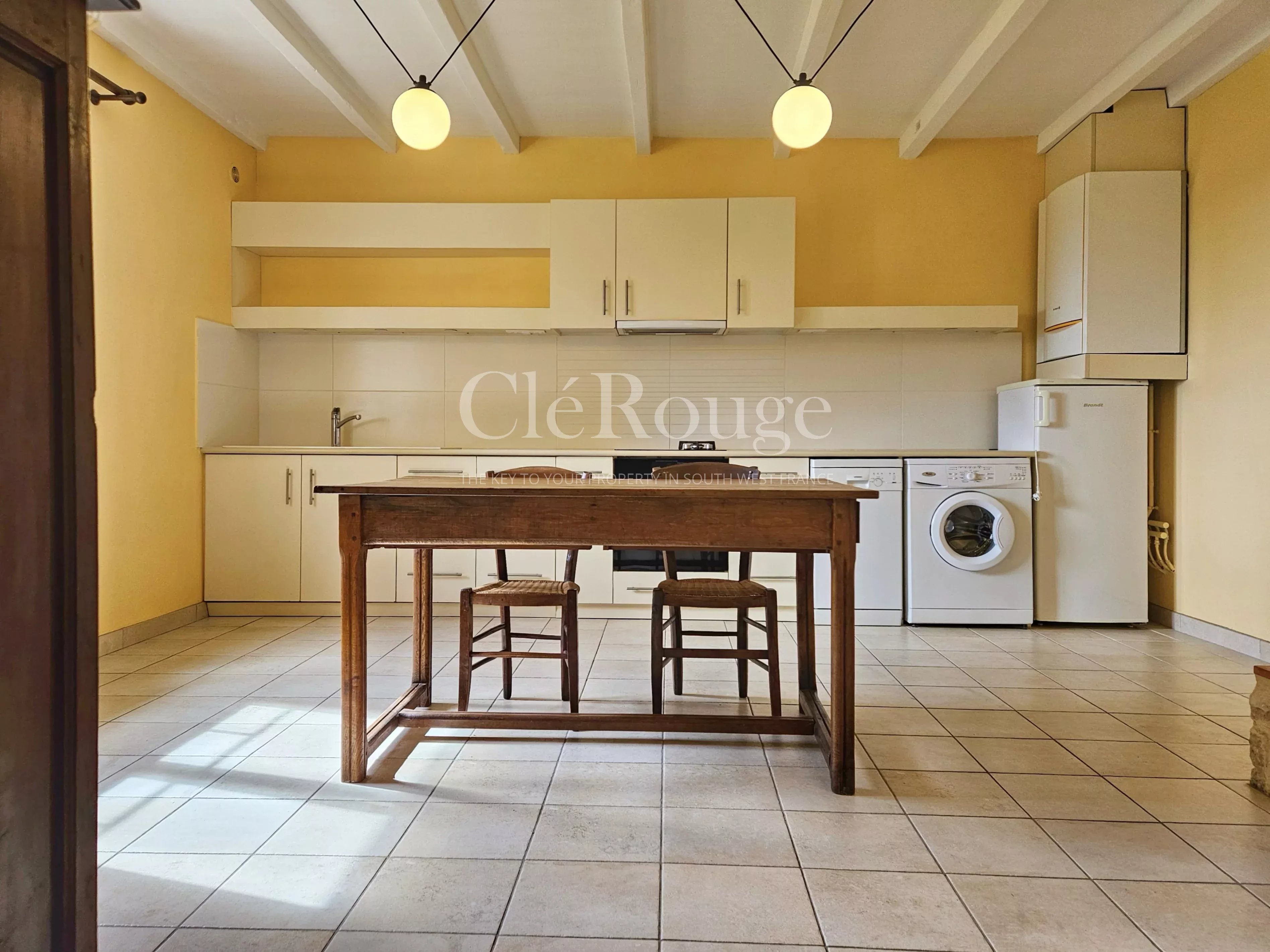 Charmante woning met prachtig uitzicht op 5 minuten van Gensac