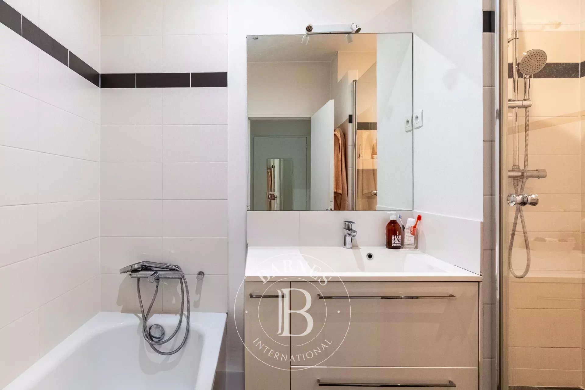 Neuilly-Pauline Borghèse - 2-bed apartment - Loggia - Balcony - Pasteur school sector - picture 16