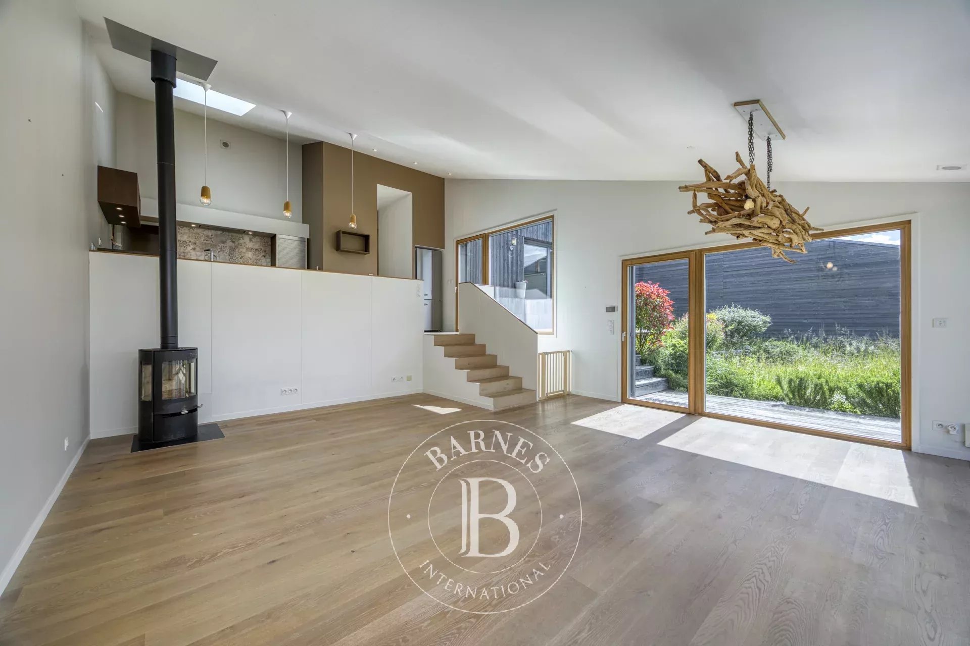 BARNES GENEVOIS - SAINT-JULIEN-EN-GENEVOIS - MAISON  CONTEMPORAINE
