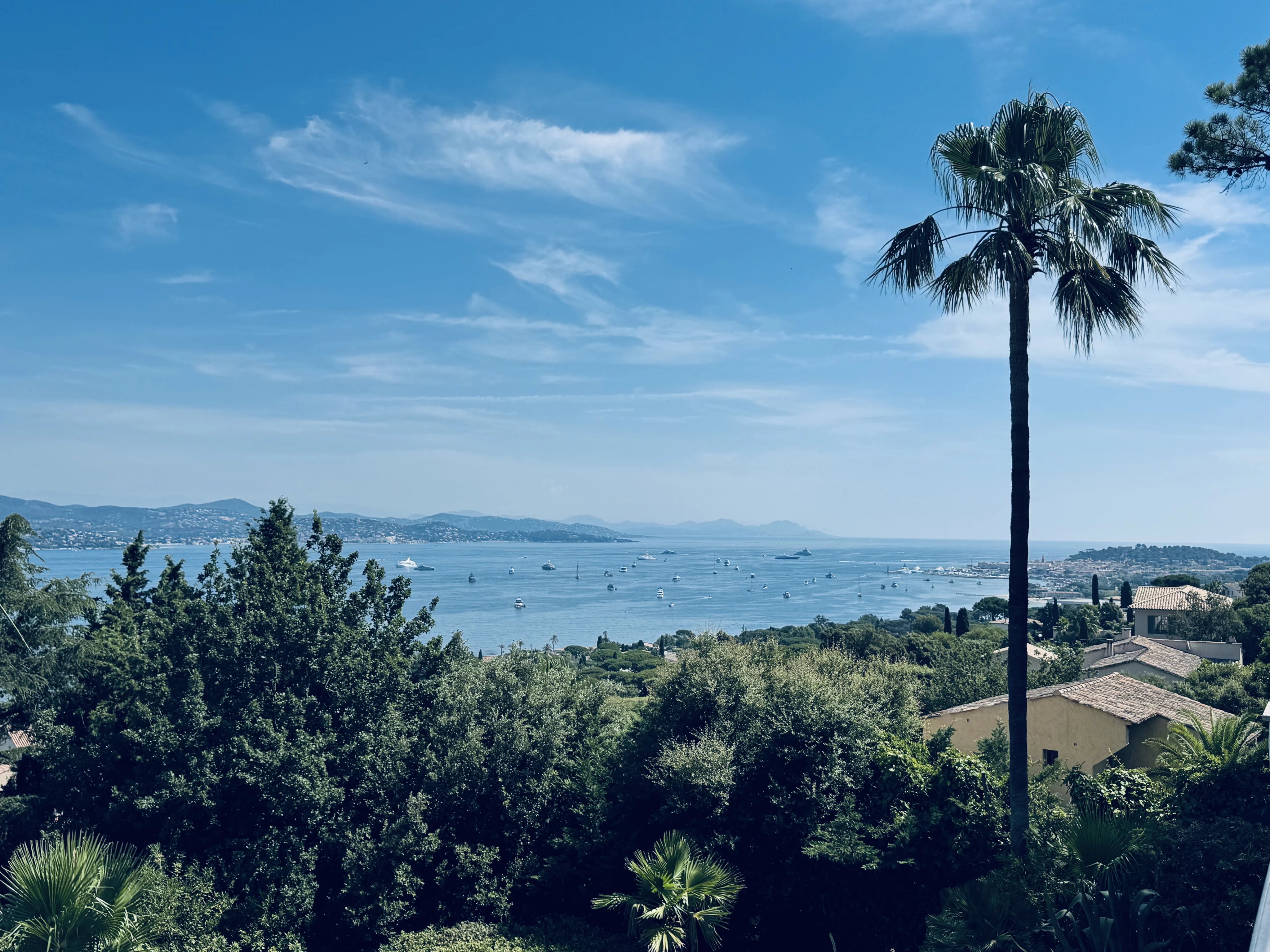 Villa with panoramic sea views on the outskirts of Saint-Tropez