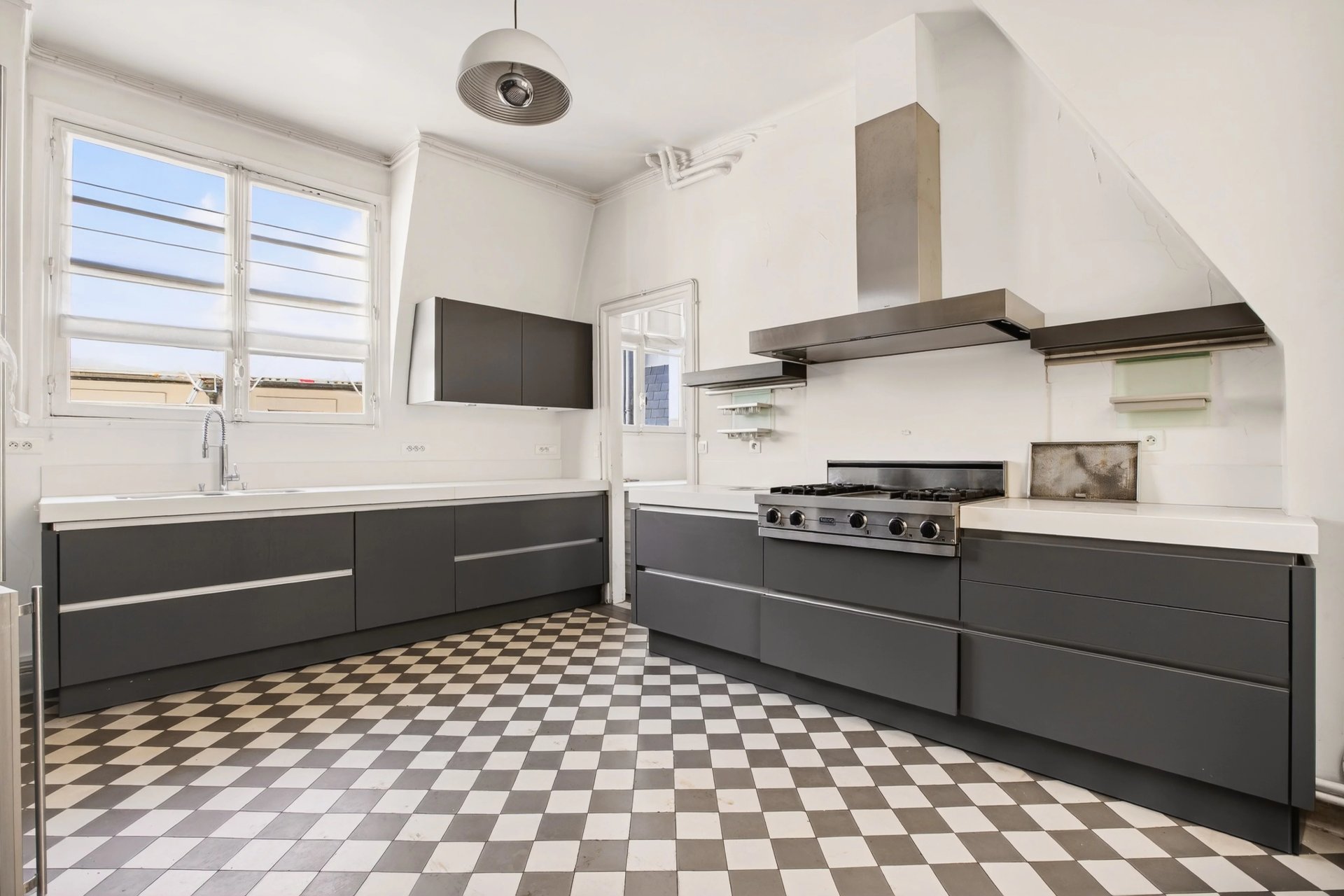 6 Bedroom Apartment/Flat's Image 6