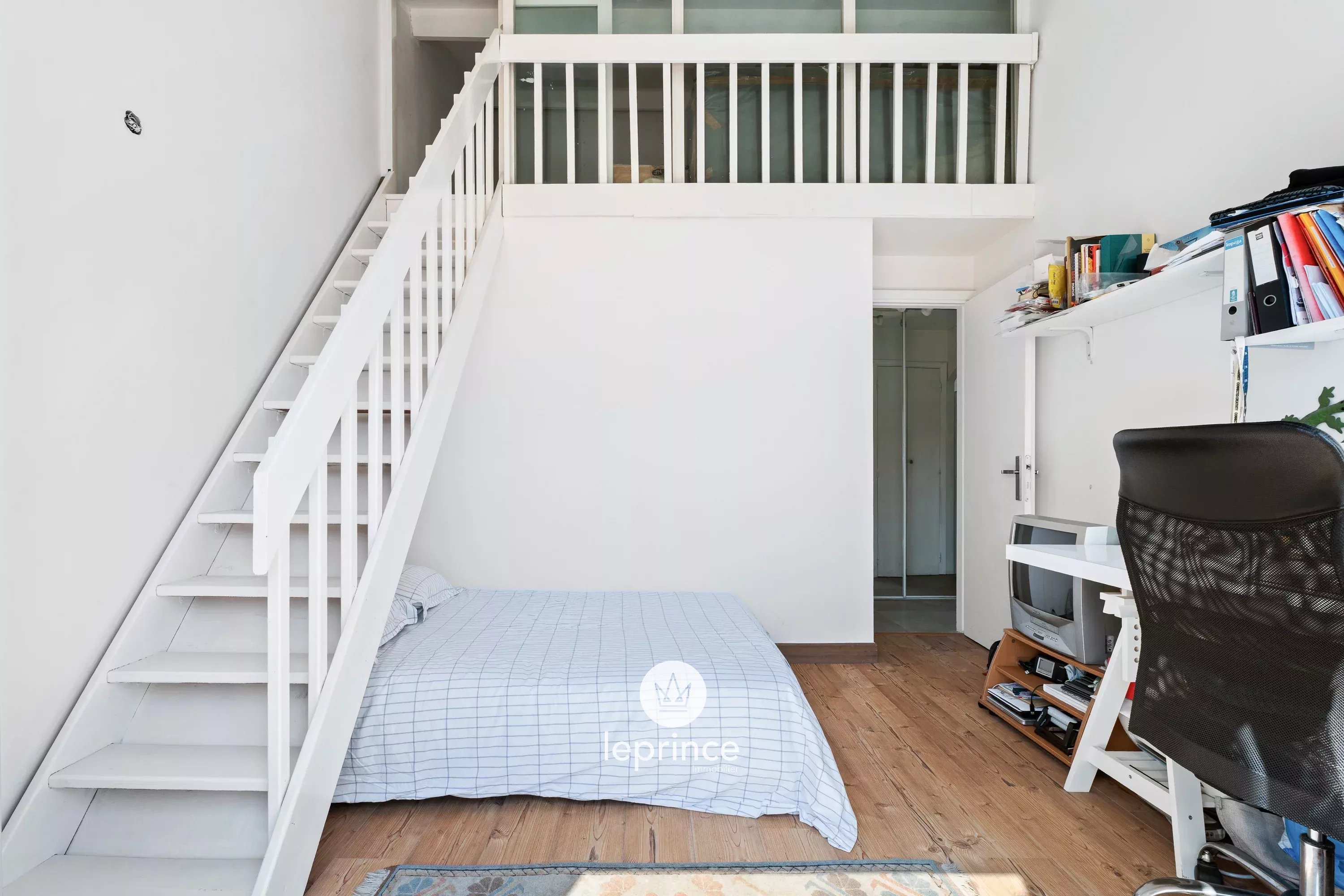 Nice Saint-Roch: 2-Bedroom Apartment – Terrace – Garage & Cellar