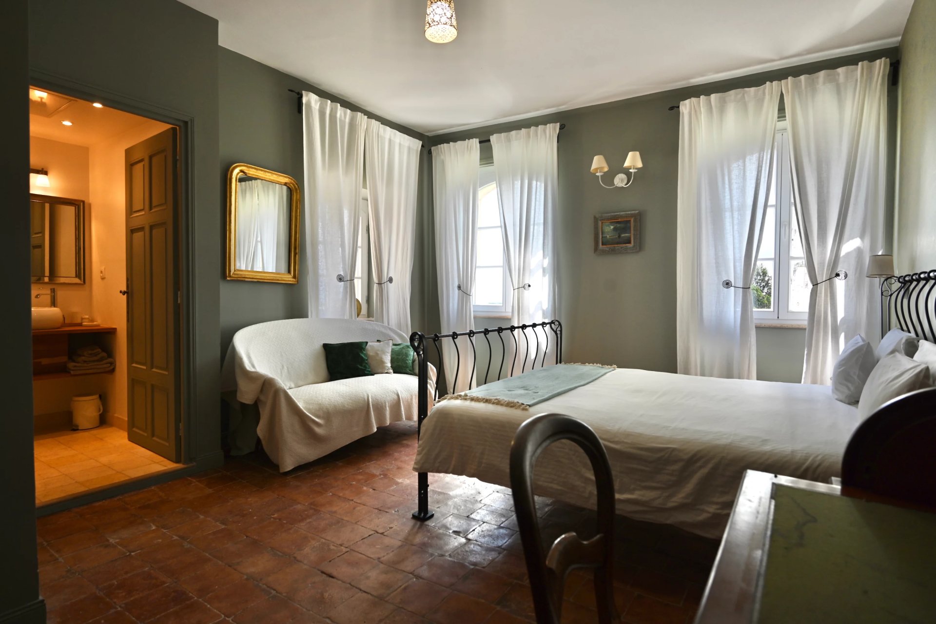 9 Bedroom Chateau's Image 18