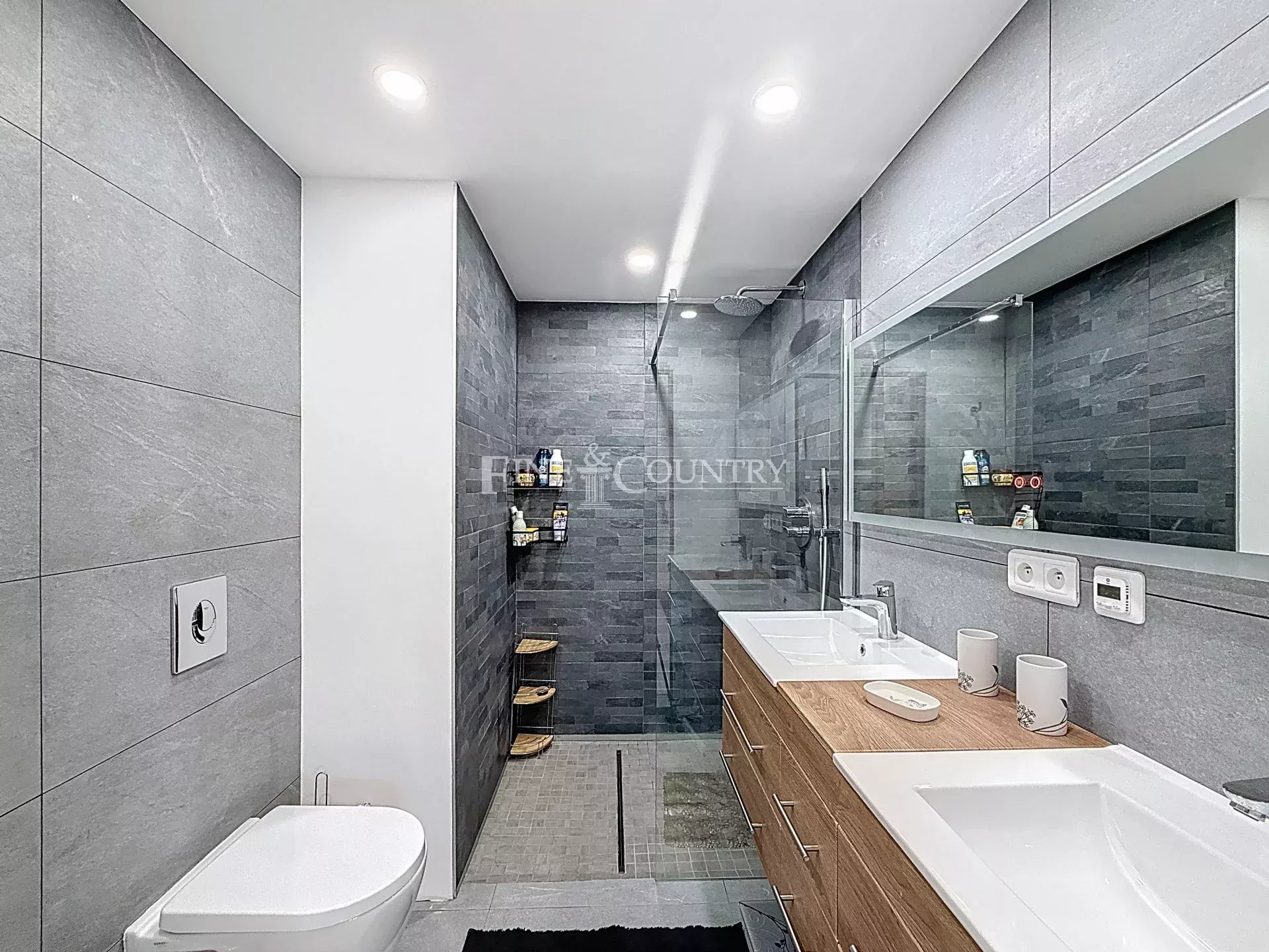 Photo of Sea view apartment for sale in Cannes