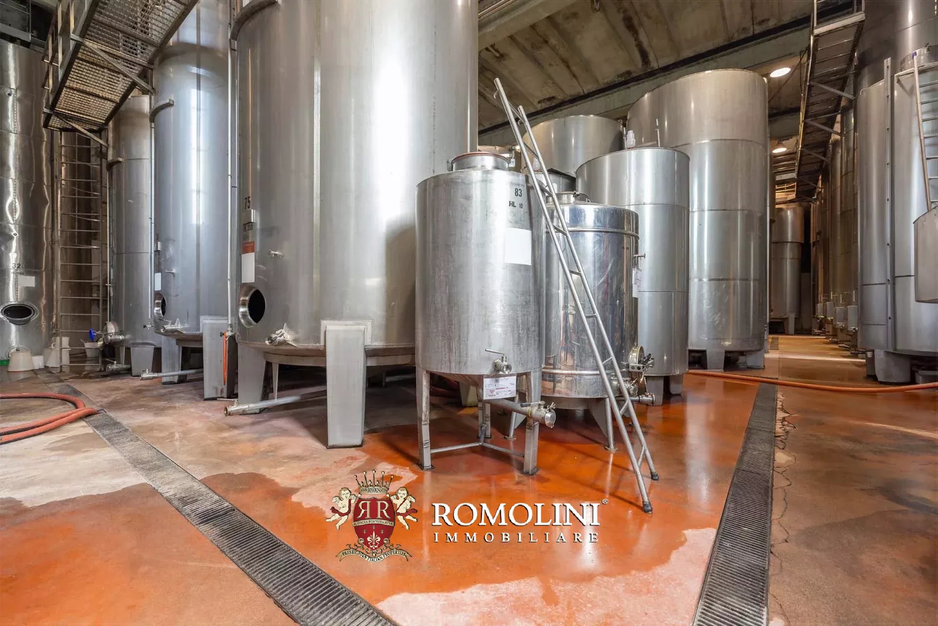 35 Bedroom Vineyard's Image 88