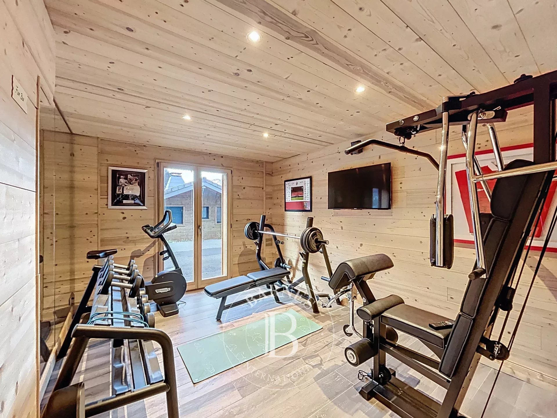 Photo of Châtel – 4-bedroom chalet with terrace and hot tub