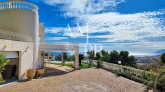 Panoramic Sea View Villa in Cannes | Luxury 5-Bedroom Family Estate — photo 2 of 7