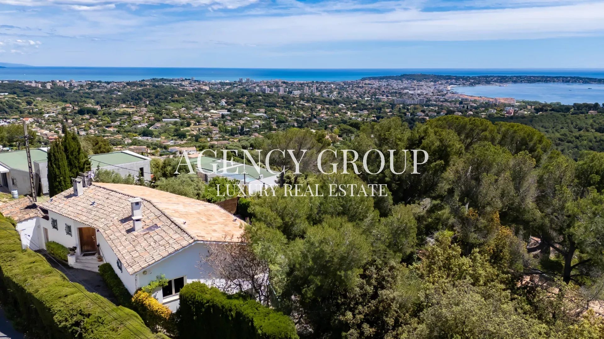 NEAR CANNES - PANORAMIC SEA VIEW