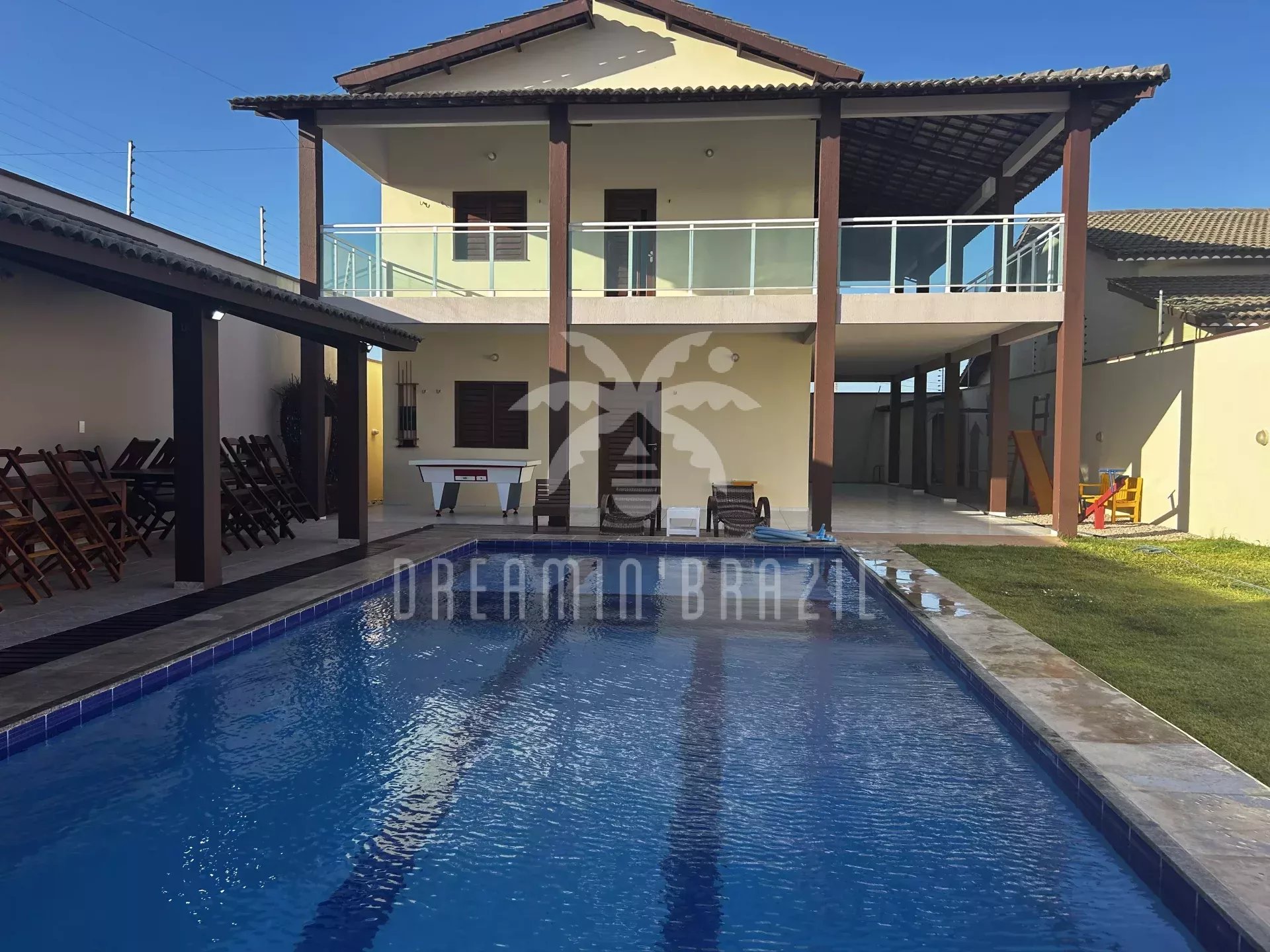 Modern duplex house - 4 suites - swimming pool -...