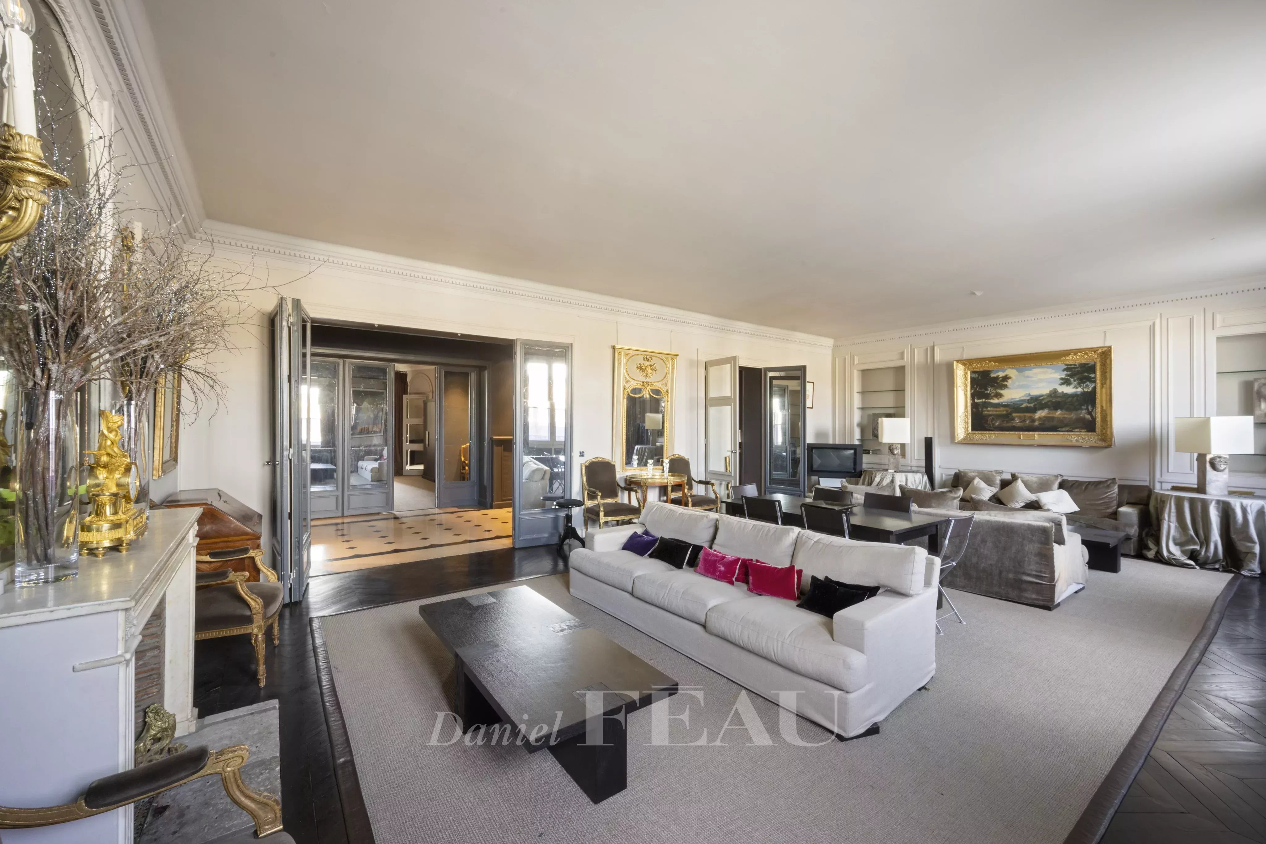 Sale Apartment Paris 7th