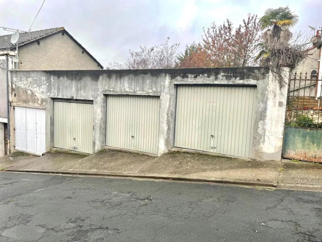 GARAGE/ RUE DU GENERAL BEAUPUY