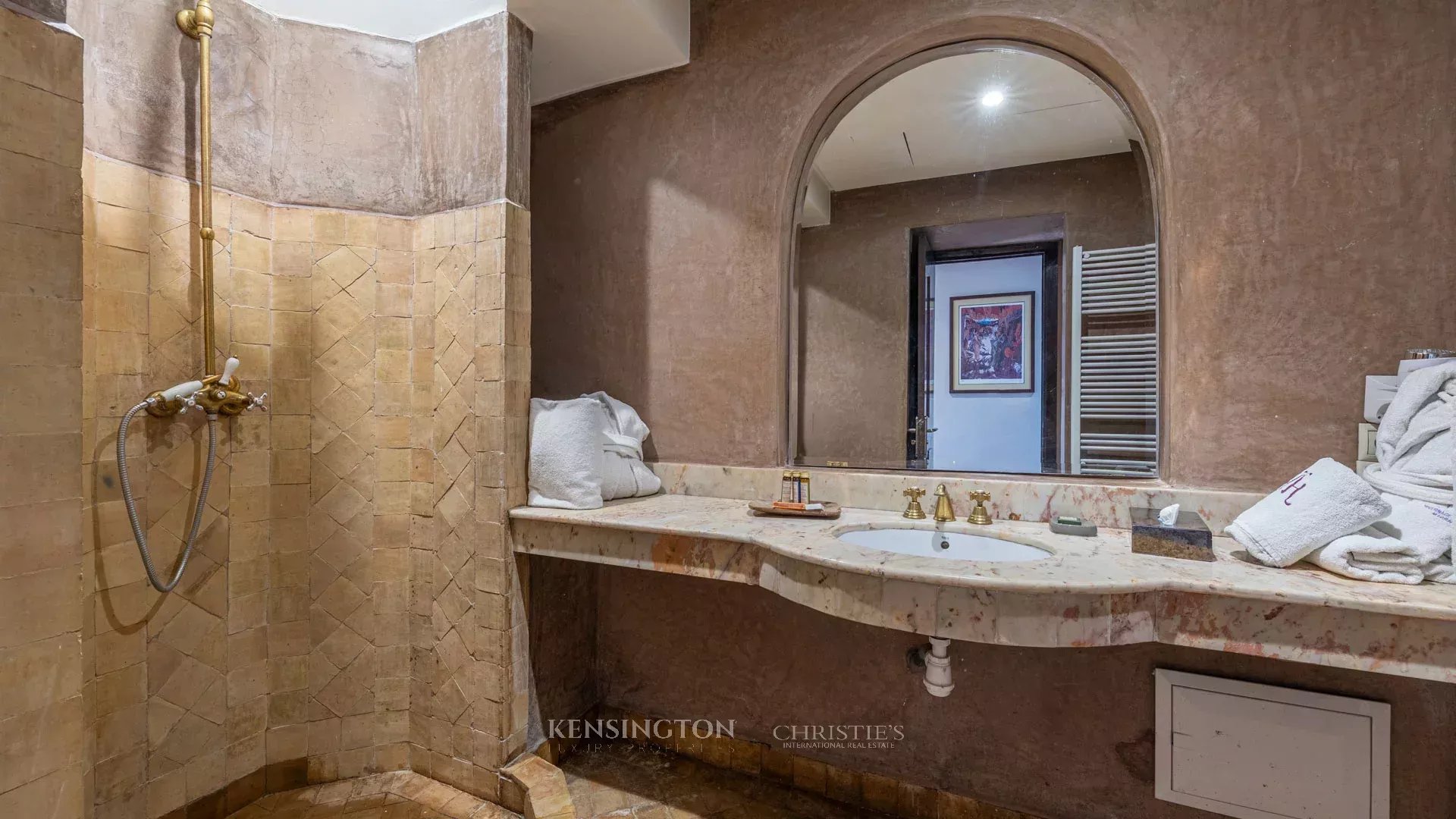 5 Bedroom Villa/Townhouse's Image 31