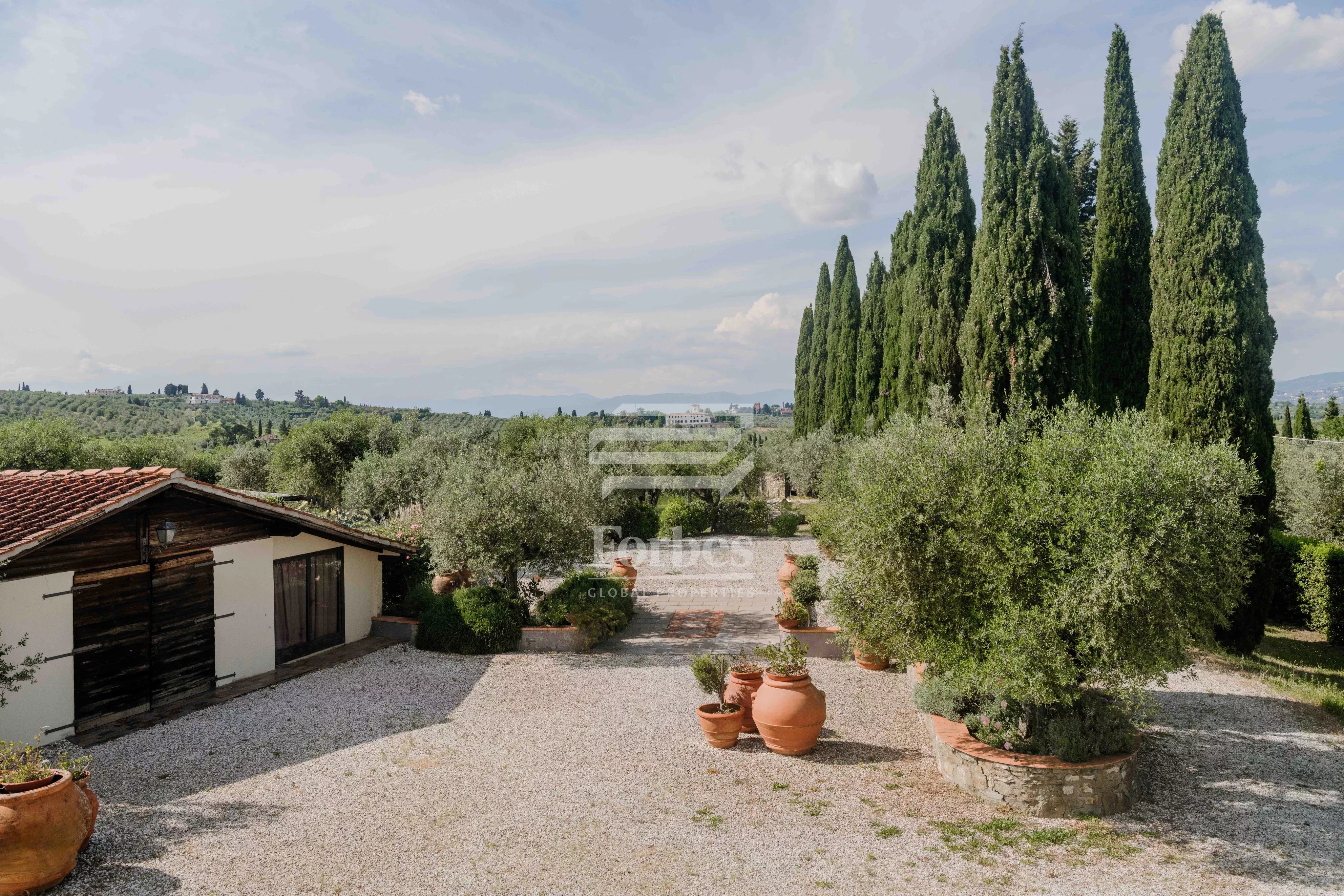 Farmhouse for sale in Tuscany, just minutes from Florence