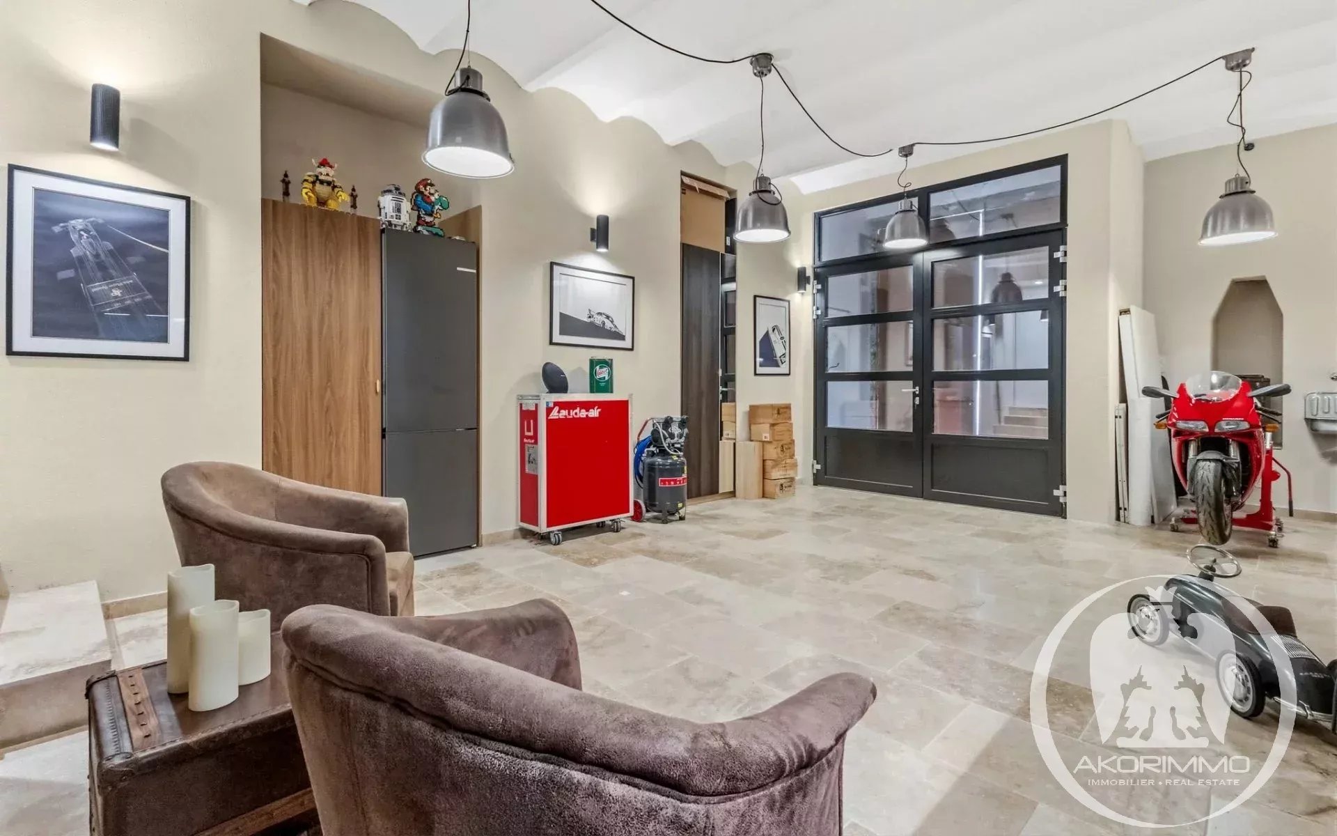 <span class='fw-semibold text-nowrap'>Garage/Parcheggio</span>  - <span class='text-nowrap'>48.0 m²</span> - <span class='text-nowrap'> <span class='fw-semibold'>210.000 €</span>&