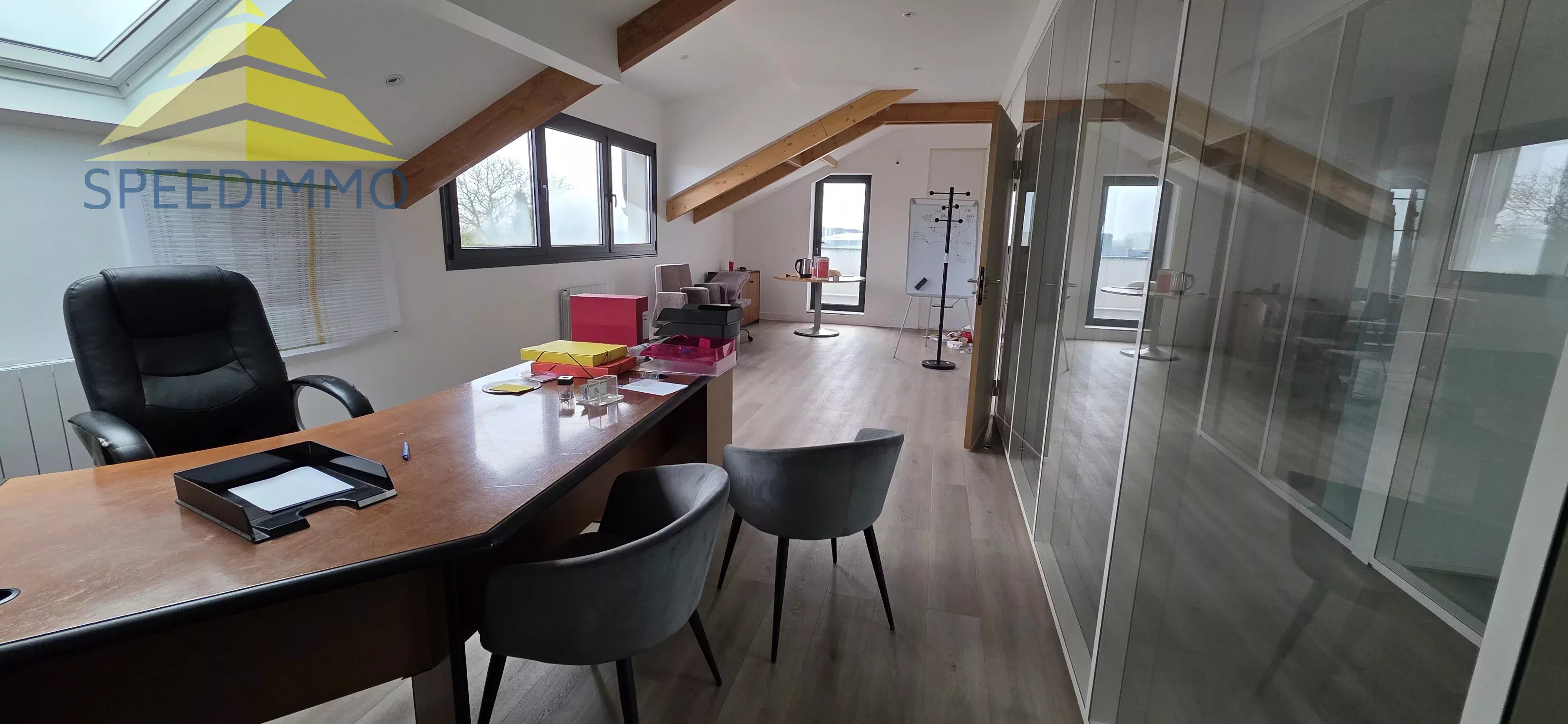 BÂTIMENT INDÉPENDANT RÉCENT (2022)