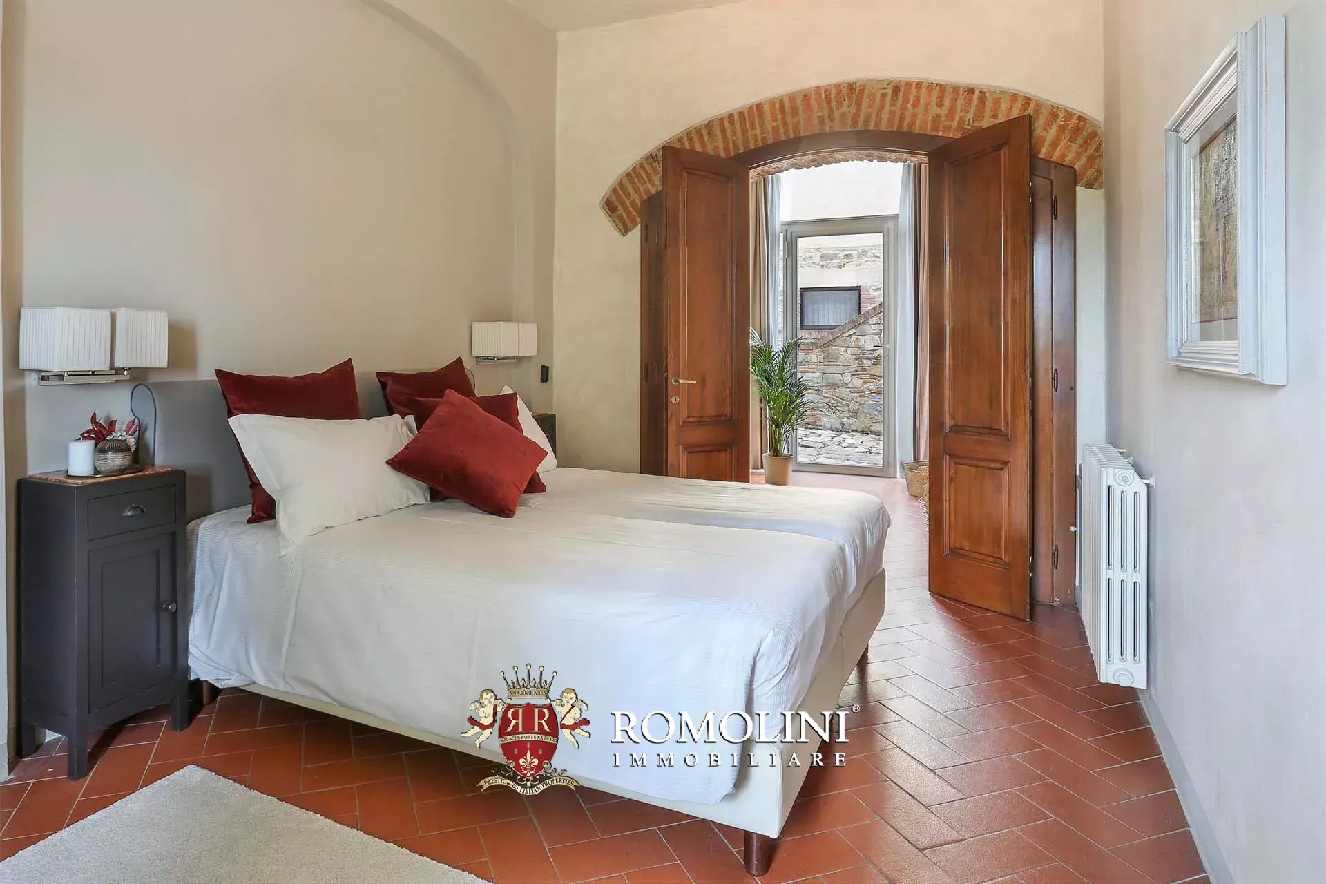 25 Bedroom Vineyard's Image 28