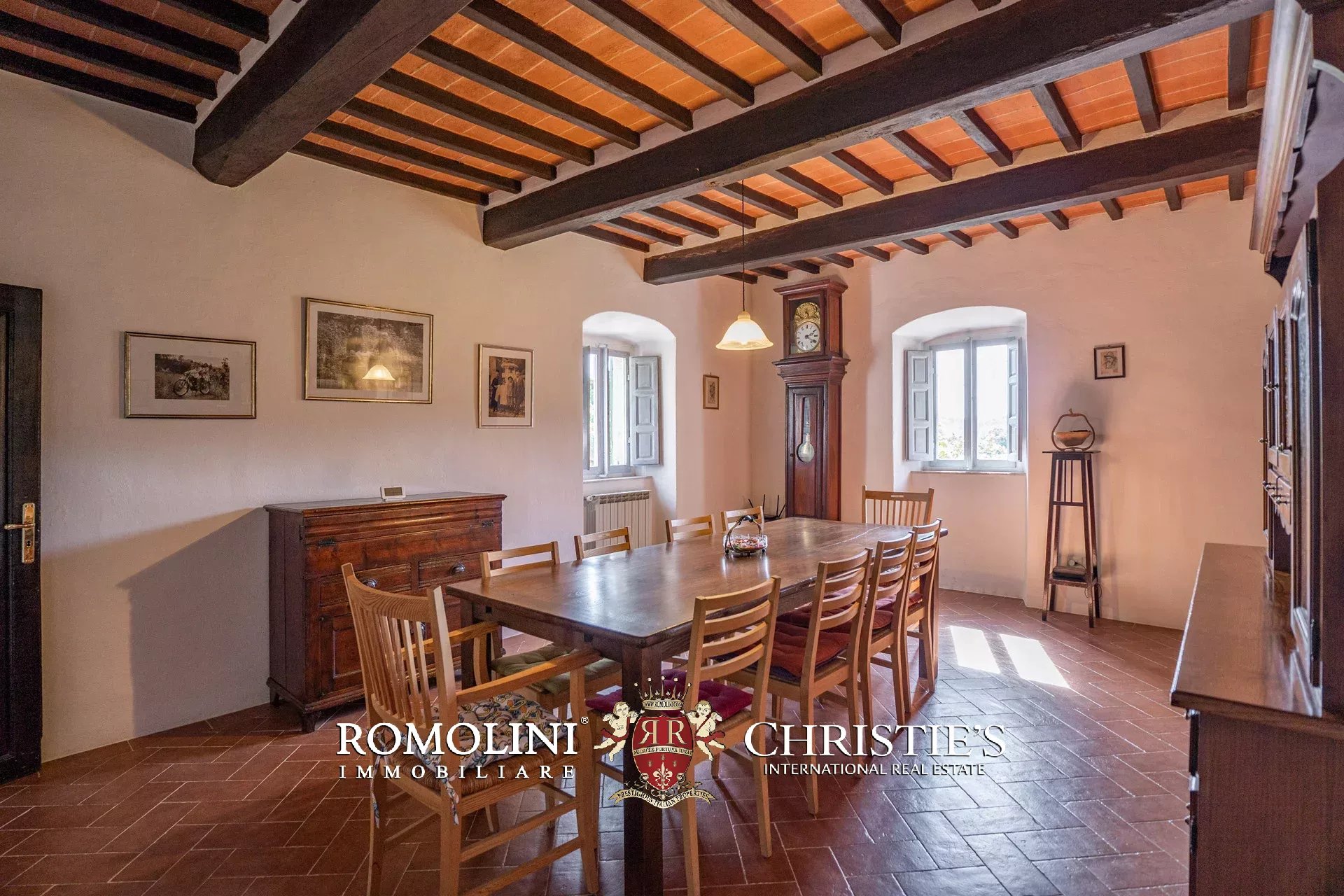 6 Bedroom Villa/Townhouse's Image 37