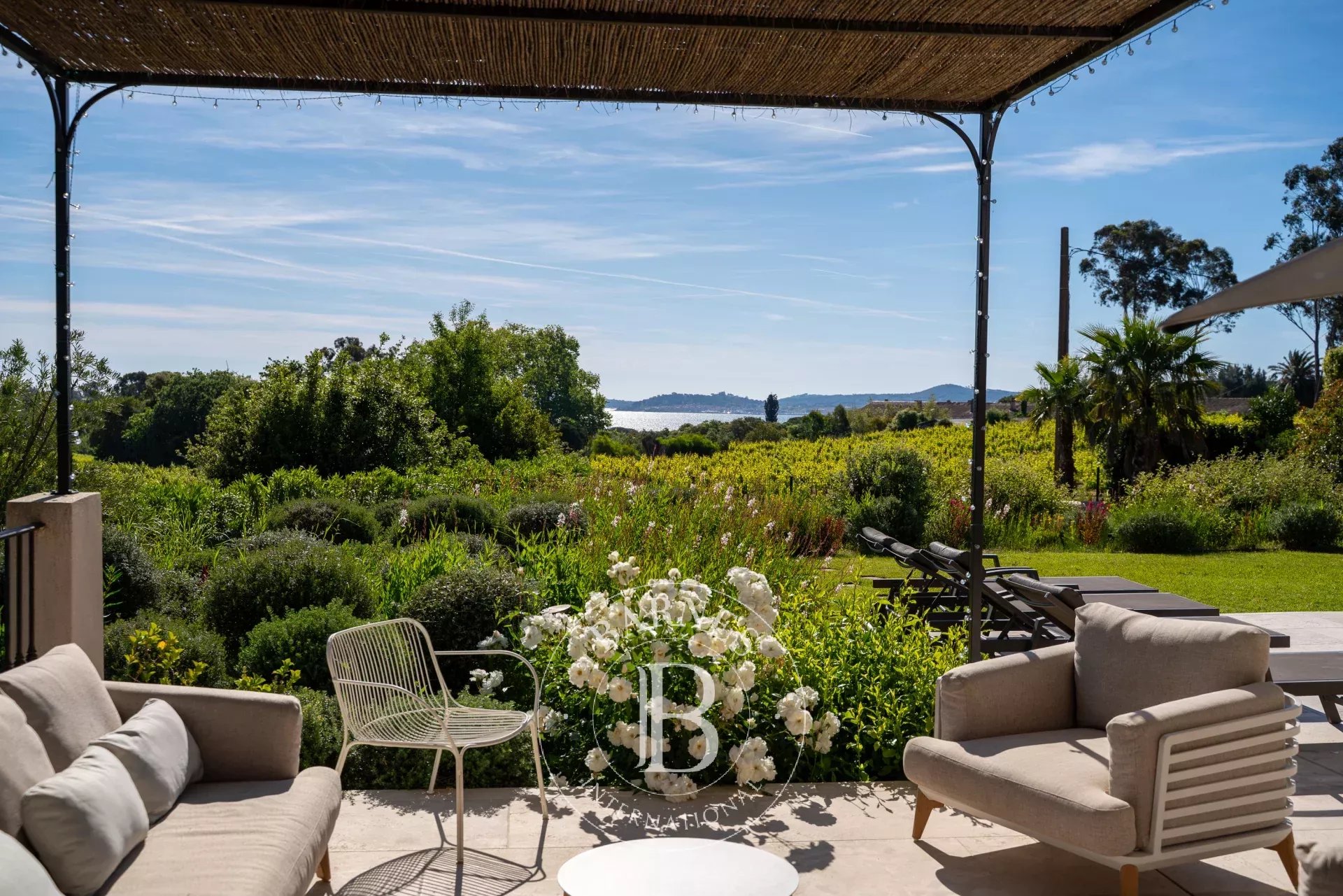 Villa Grimaud  -  ref 86418371 (picture 2)