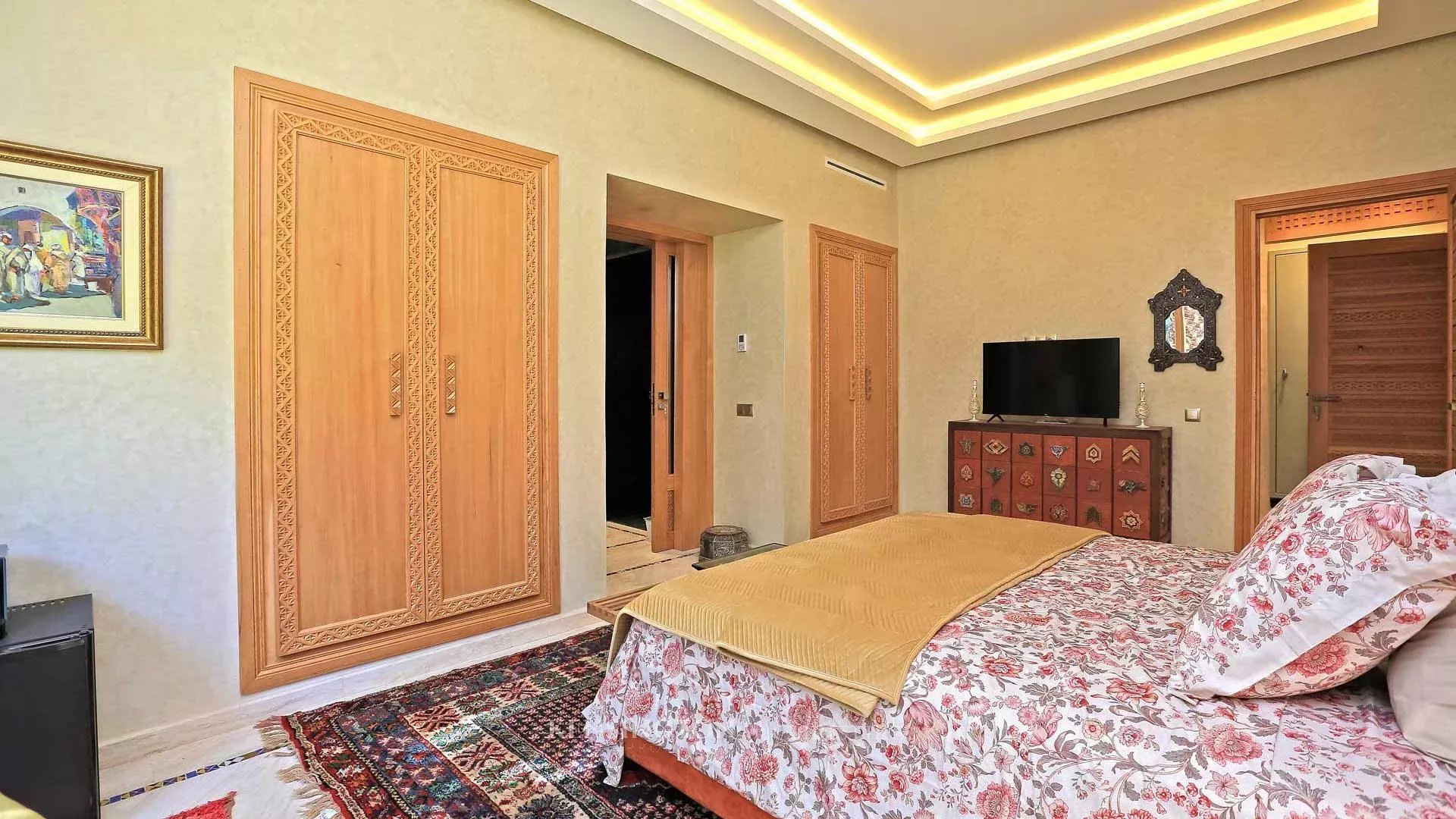 10 Bedroom Villa/Townhouse's Image 37