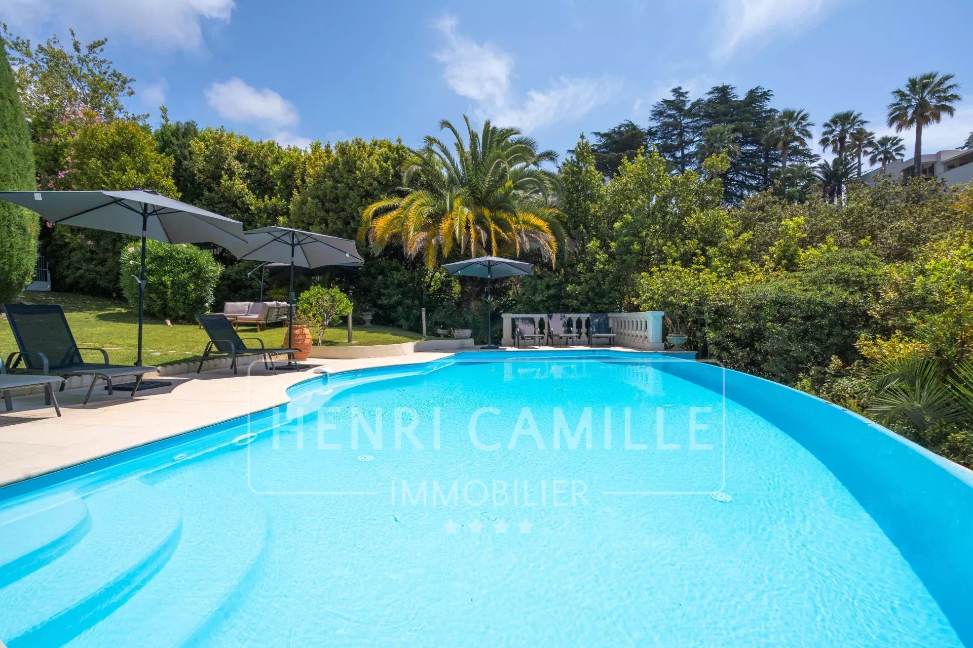 Agence immobilière de 