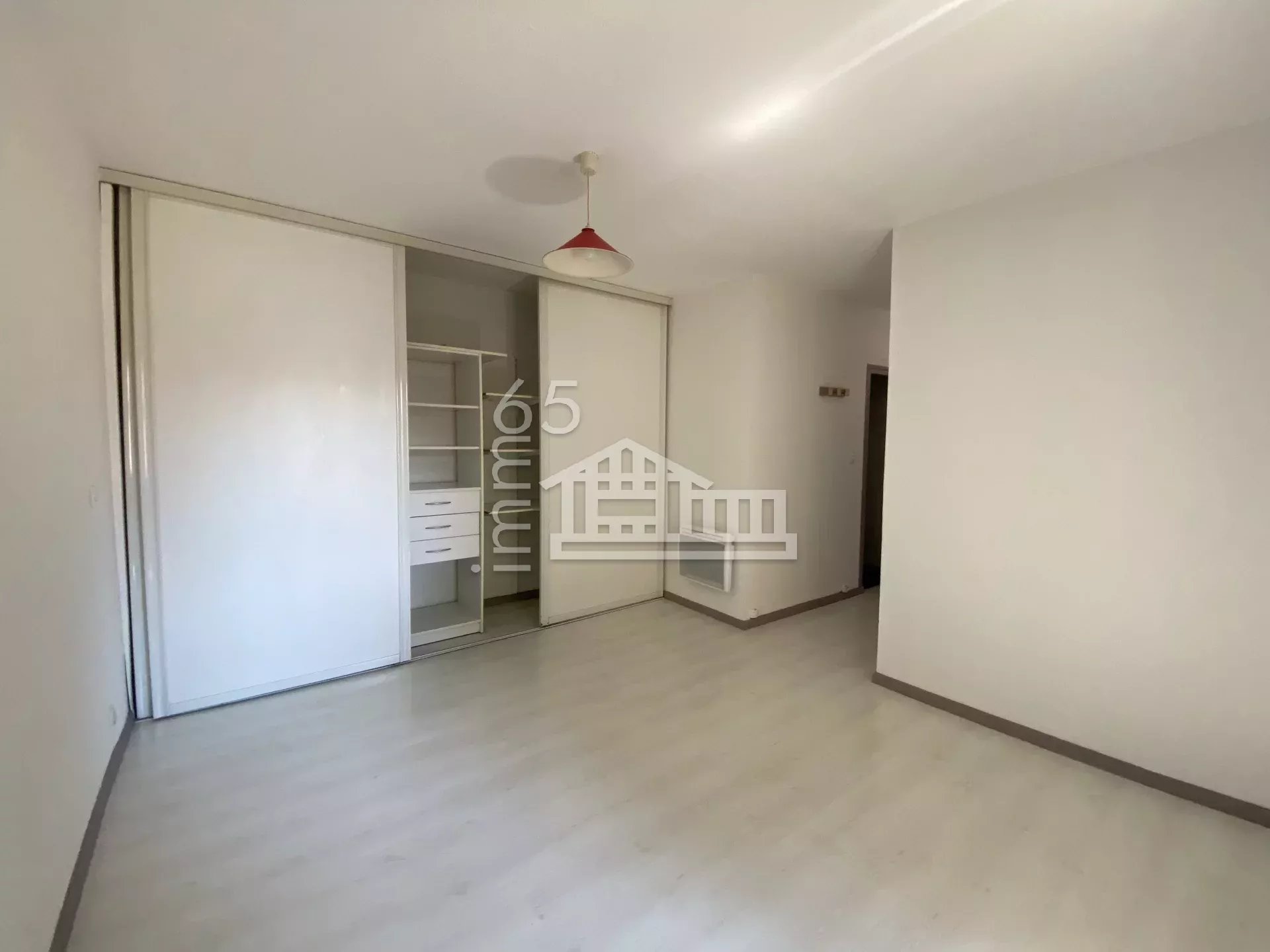 T1 PROCHE CENTRE