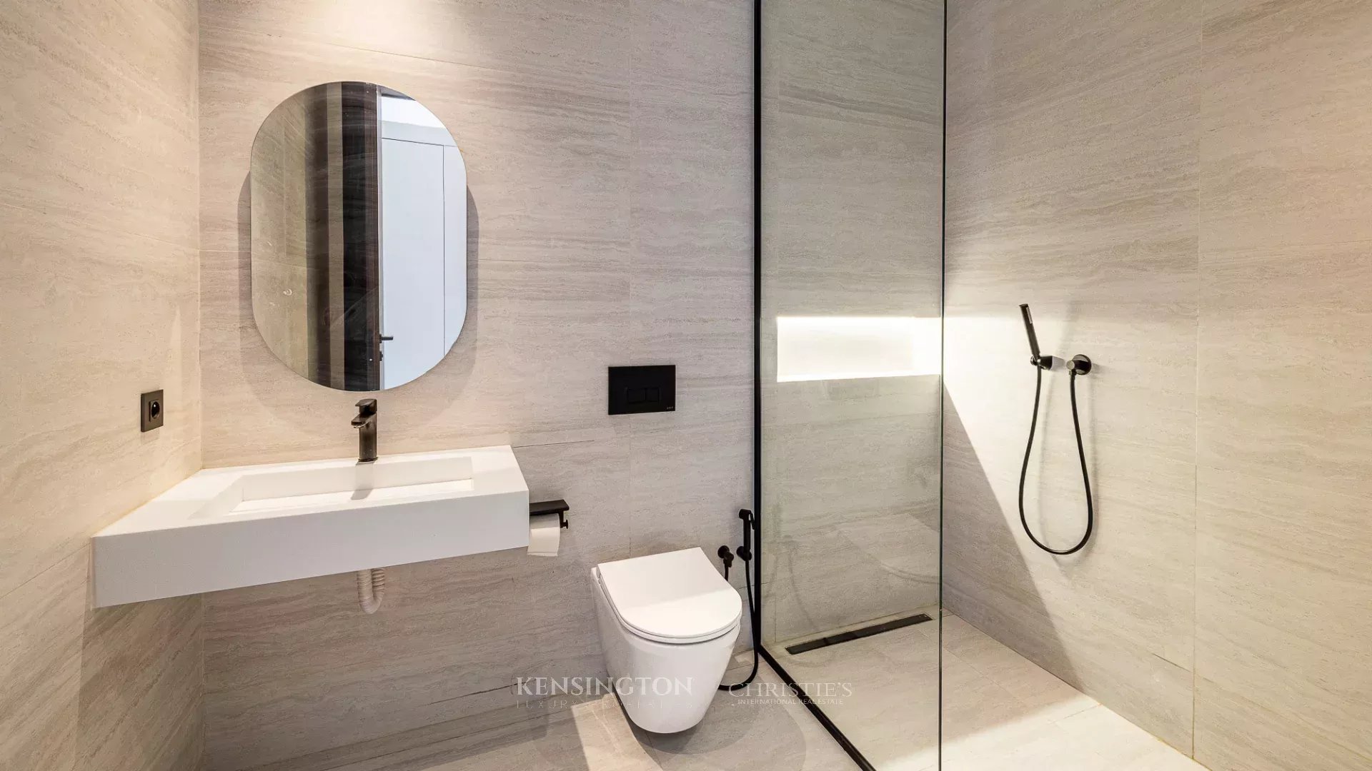5 Bedroom Villa/Townhouse's Image 29